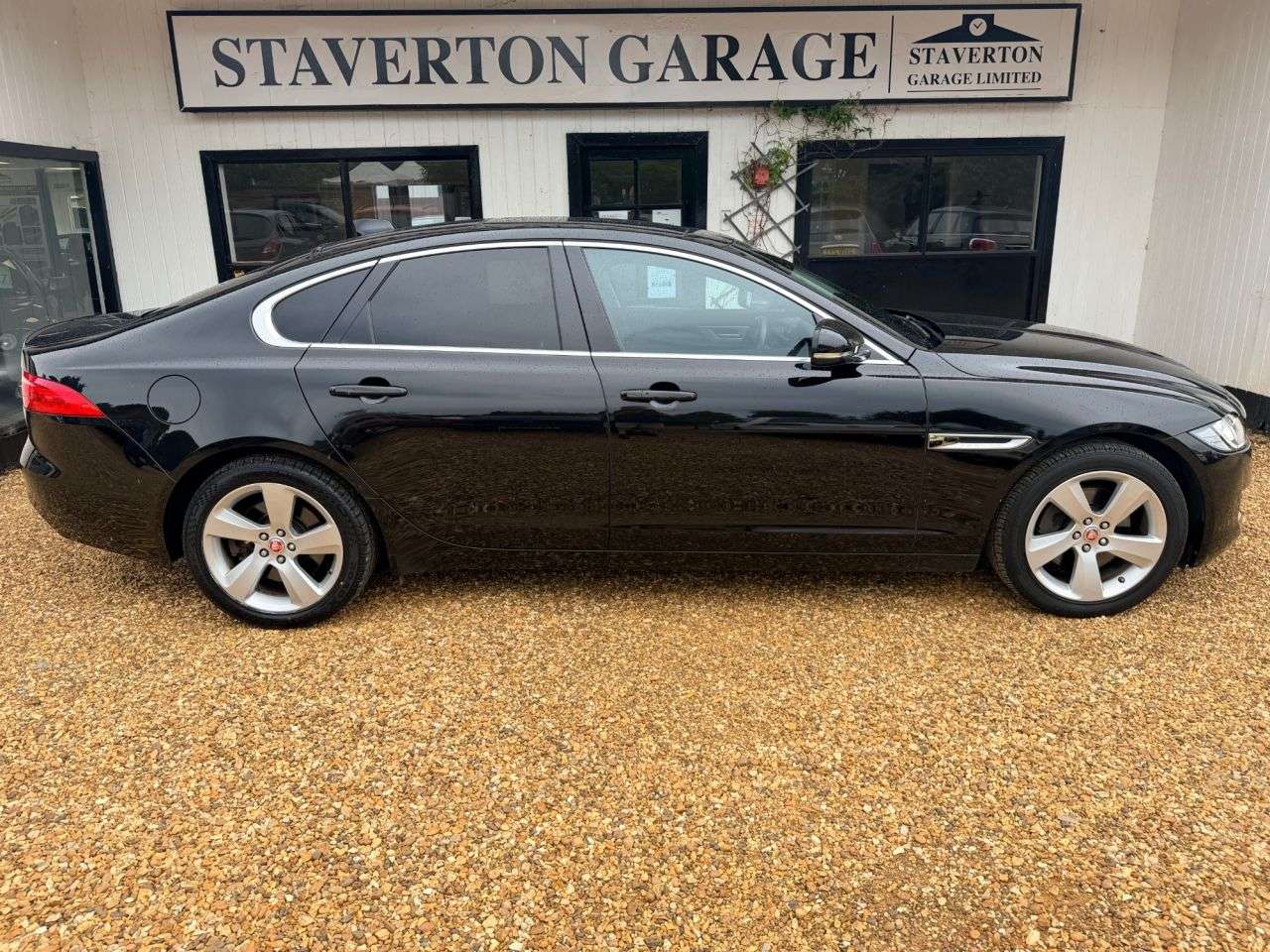 2017 JAGUAR XF 2017 JAGUAR XF