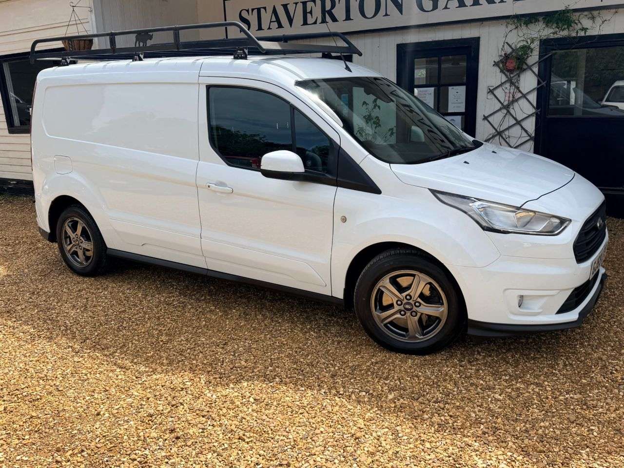 A 2019 FORD TRANSIT CONNECT 1.5 240 EcoBlue Sport Panel Van 5dr Diesel Manual L2 Euro 6 (s/s) (120 ps) A 2019 FORD TRANSIT CONNECT 1.5 240 EcoBlue Sport Panel Van 5dr Diesel Manual L2 Euro 6 (s/s) (120 ps)