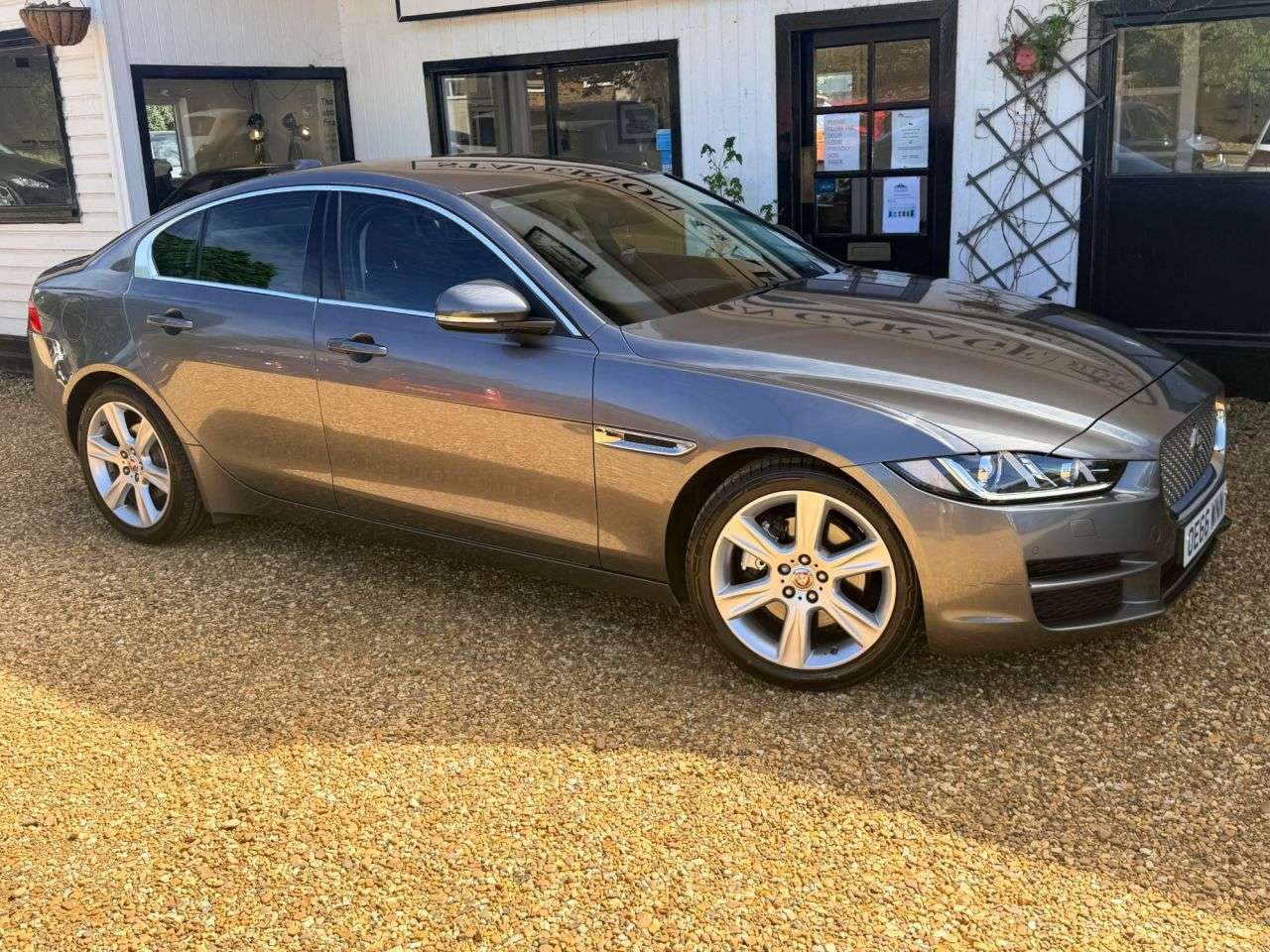 A 2017 JAGUAR XE 2.0d Portfolio Saloon 4dr Diesel Auto Euro 6 (s/s) (180 ps) A 2017 JAGUAR XE 2.0d Portfolio Saloon 4dr Diesel Auto Euro 6 (s/s) (180 ps)