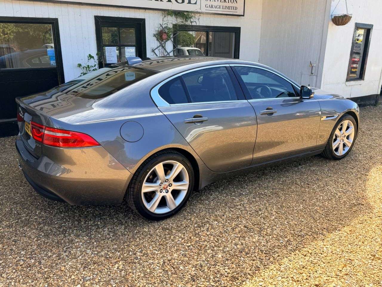 2017 JAGUAR XE 2017 JAGUAR XE