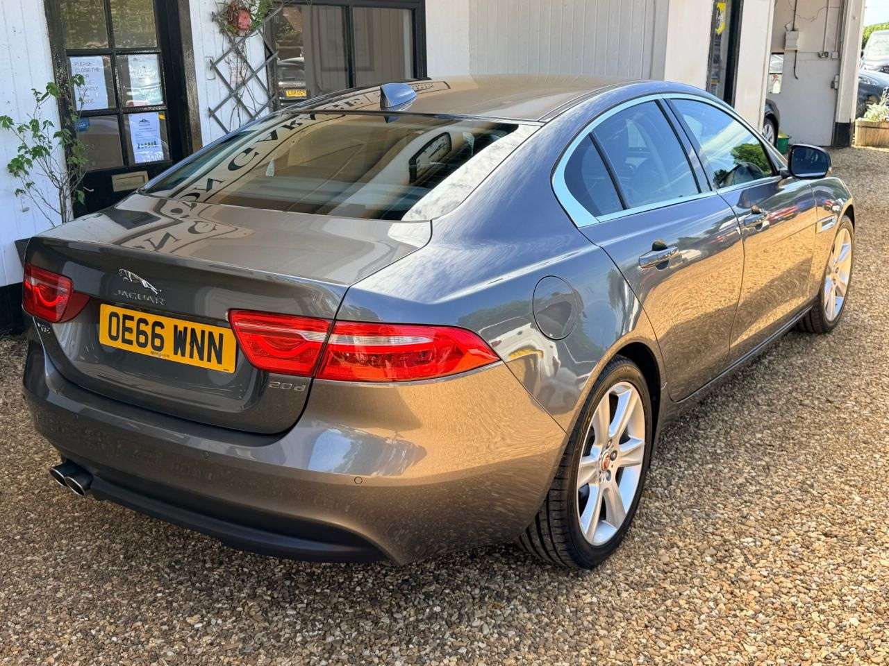 2017 JAGUAR XE 2017 JAGUAR XE