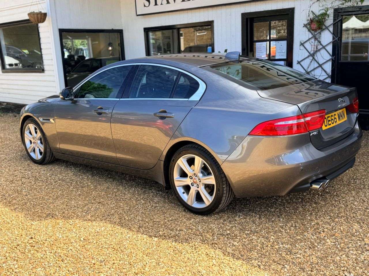 2017 JAGUAR XE 2017 JAGUAR XE