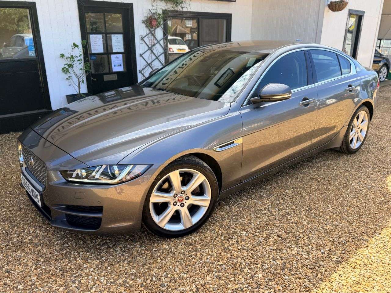 2017 JAGUAR XE 2017 JAGUAR XE