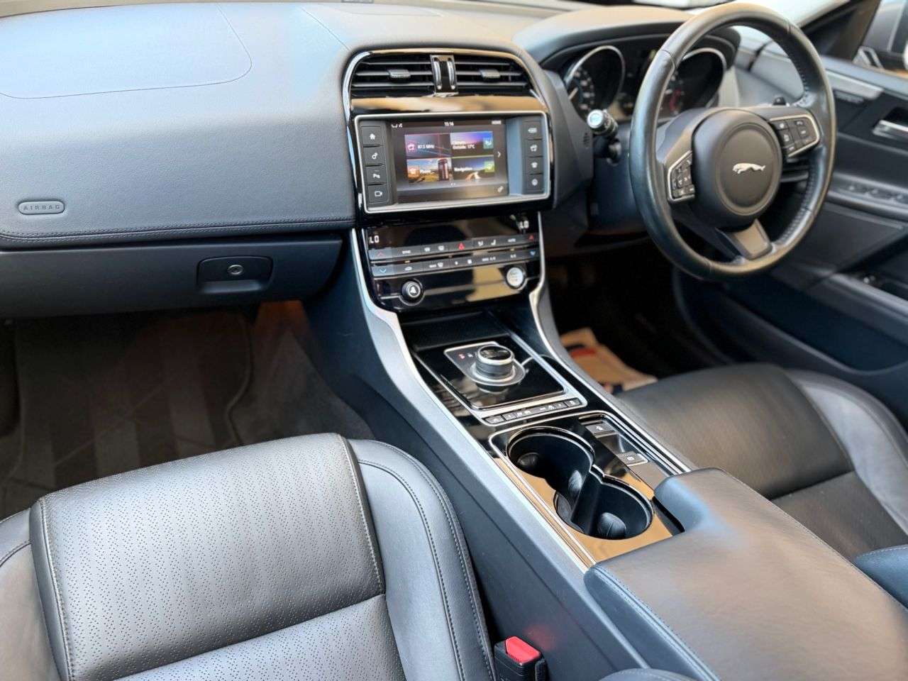 A 2017 JAGUAR XE 2.0d Portfolio Saloon 4dr Diesel Auto Euro 6 (s/s) (180 ps) A 2017 JAGUAR XE 2.0d Portfolio Saloon 4dr Diesel Auto Euro 6 (s/s) (180 ps)