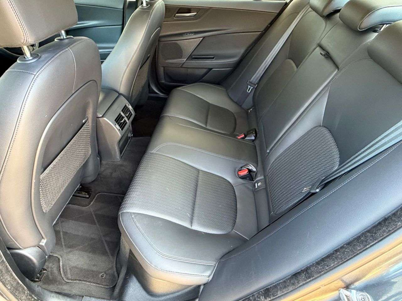 2017 JAGUAR XE 2017 JAGUAR XE