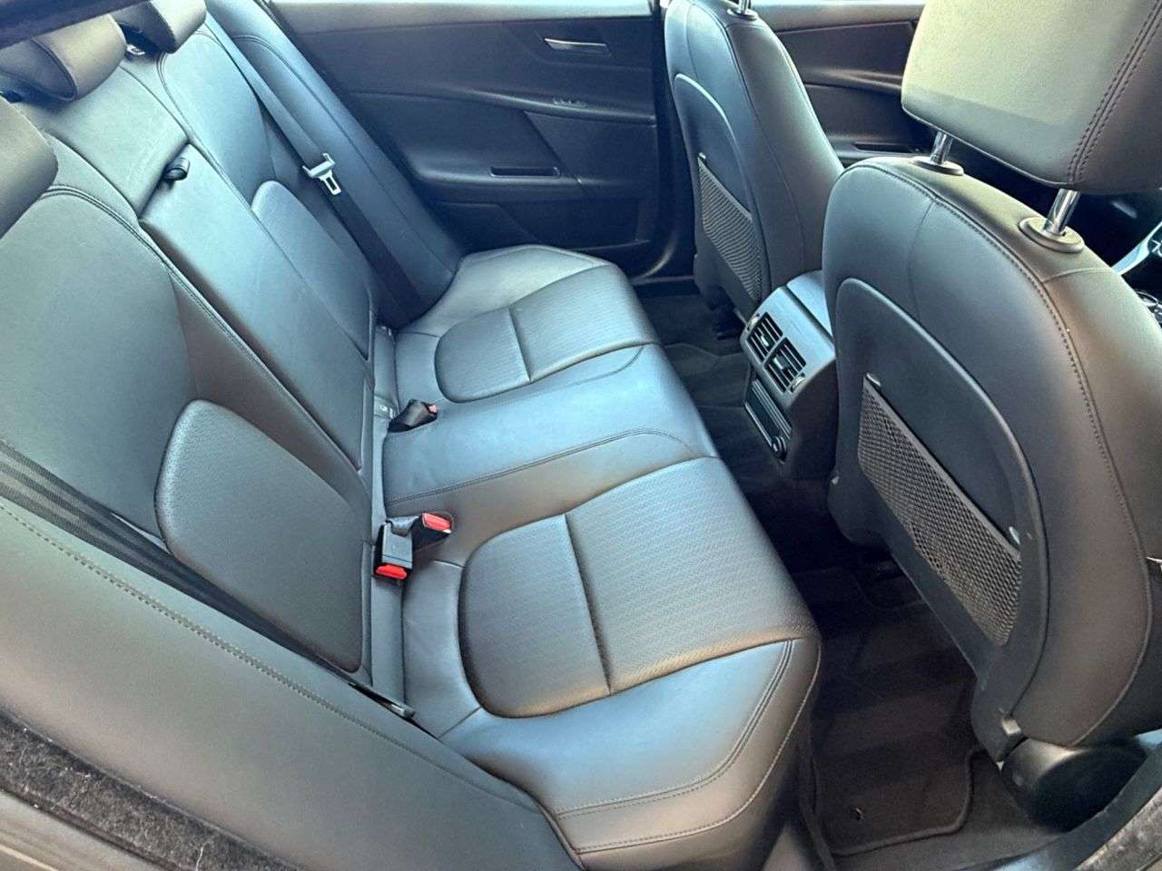 2017 JAGUAR XE 2017 JAGUAR XE