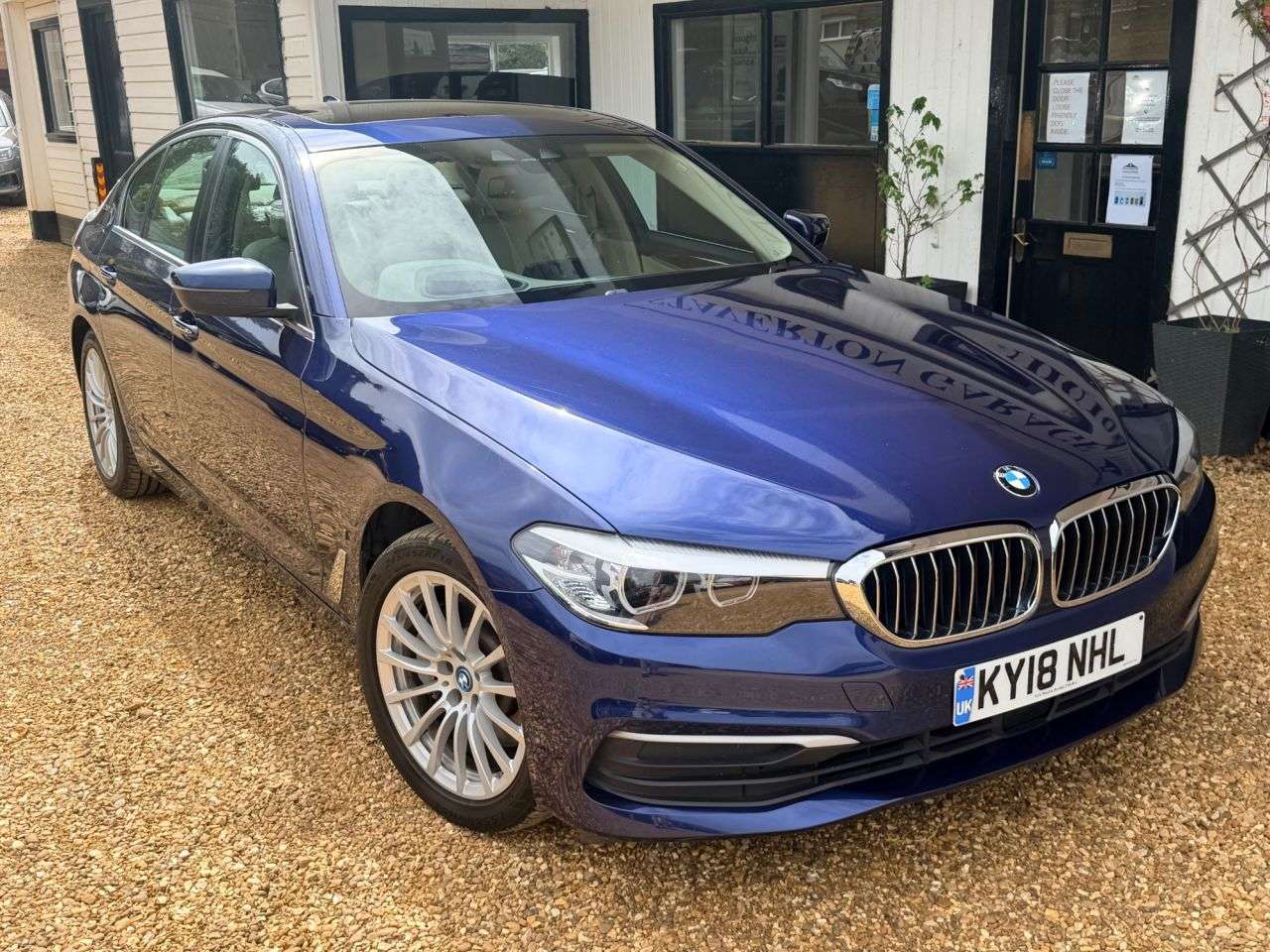 A 2018 BMW 5 SERIES 2.0 530e 9.2kWh SE Saloon 4dr Petrol Plug-in Hybrid Auto Euro 6 (s/s) (252 A 2018 BMW 5 SERIES 2.0 530e 9.2kWh SE Saloon 4dr Petrol Plug-in Hybrid Auto Euro 6 (s/s) (252