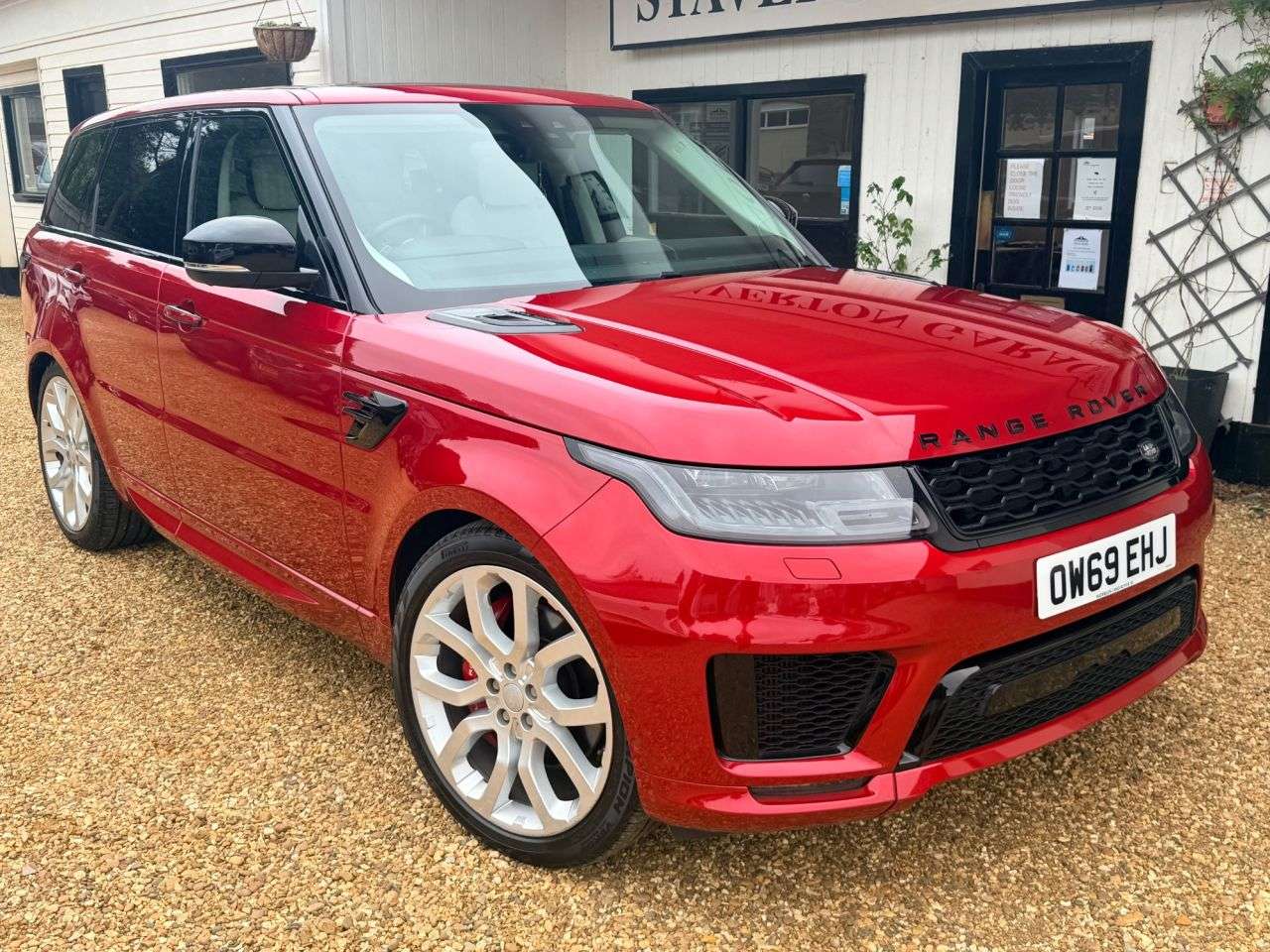 A 2020 LAND ROVER RANGE ROVER SPORT 4.4 SD V8 Autobiography Dynamic SUV 5dr Diesel Auto 4WD Euro 6 (s/s) (339 p A 2020 LAND ROVER RANGE ROVER SPORT 4.4 SD V8 Autobiography Dynamic SUV 5dr Diesel Auto 4WD Euro 6 (s/s) (339 p