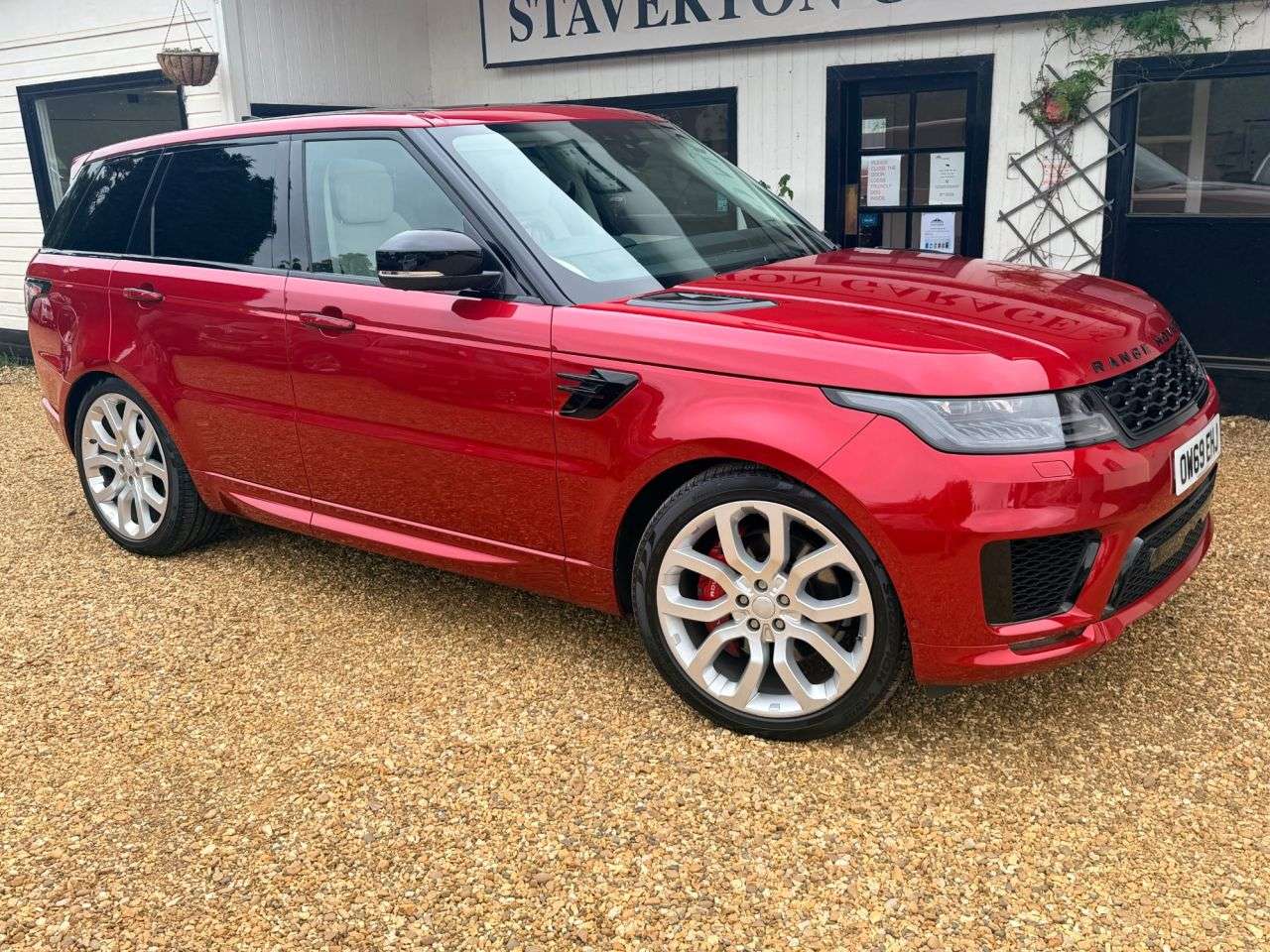 A 2020 LAND ROVER RANGE ROVER SPORT 4.4 SD V8 Autobiography Dynamic SUV 5dr Diesel Auto 4WD Euro 6 (s/s) (339 p A 2020 LAND ROVER RANGE ROVER SPORT 4.4 SD V8 Autobiography Dynamic SUV 5dr Diesel Auto 4WD Euro 6 (s/s) (339 p