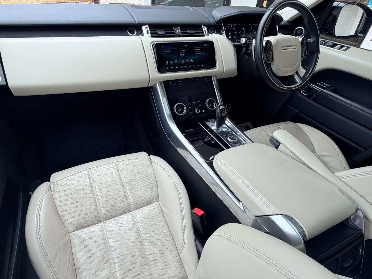 A 2020 LAND ROVER RANGE ROVER SPORT 4.4 SD V8 Autobiography Dynamic SUV 5dr Diesel Auto 4WD Euro 6 (s/s) (339 p A 2020 LAND ROVER RANGE ROVER SPORT 4.4 SD V8 Autobiography Dynamic SUV 5dr Diesel Auto 4WD Euro 6 (s/s) (339 p