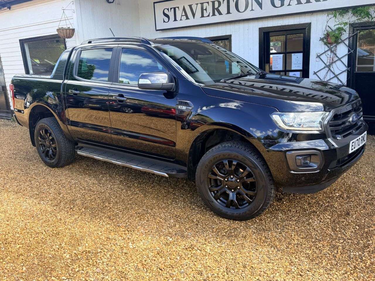 A 2020 FORD RANGER 3.2 TDCi Wildtrak Pickup Double Cab 4dr Diesel Auto 4WD Euro 6 (s/s) (200 p A 2020 FORD RANGER 3.2 TDCi Wildtrak Pickup Double Cab 4dr Diesel Auto 4WD Euro 6 (s/s) (200 p
