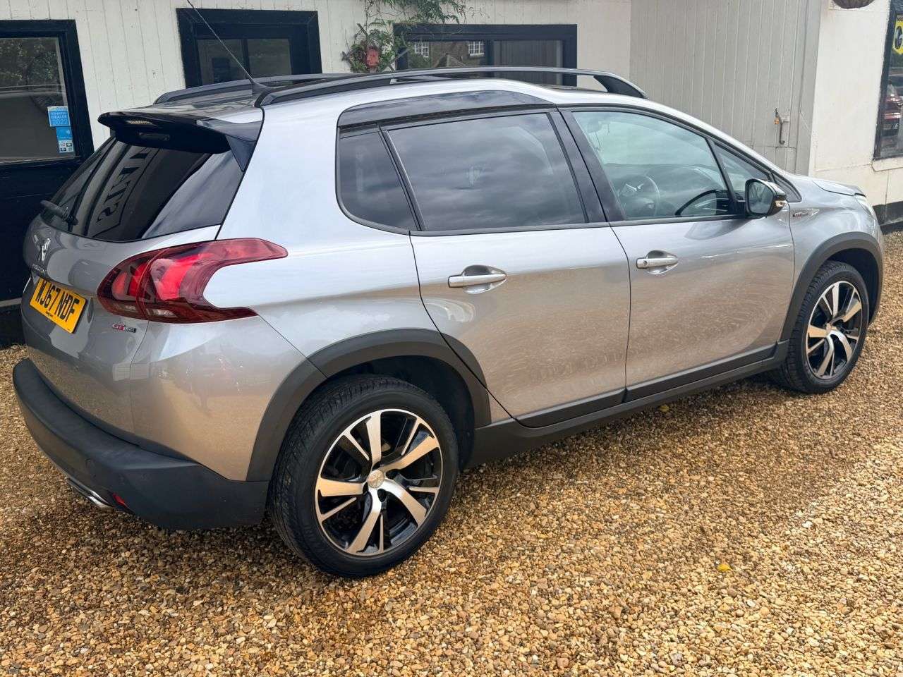 2017 PEUGEOT 2008 2017 PEUGEOT 2008