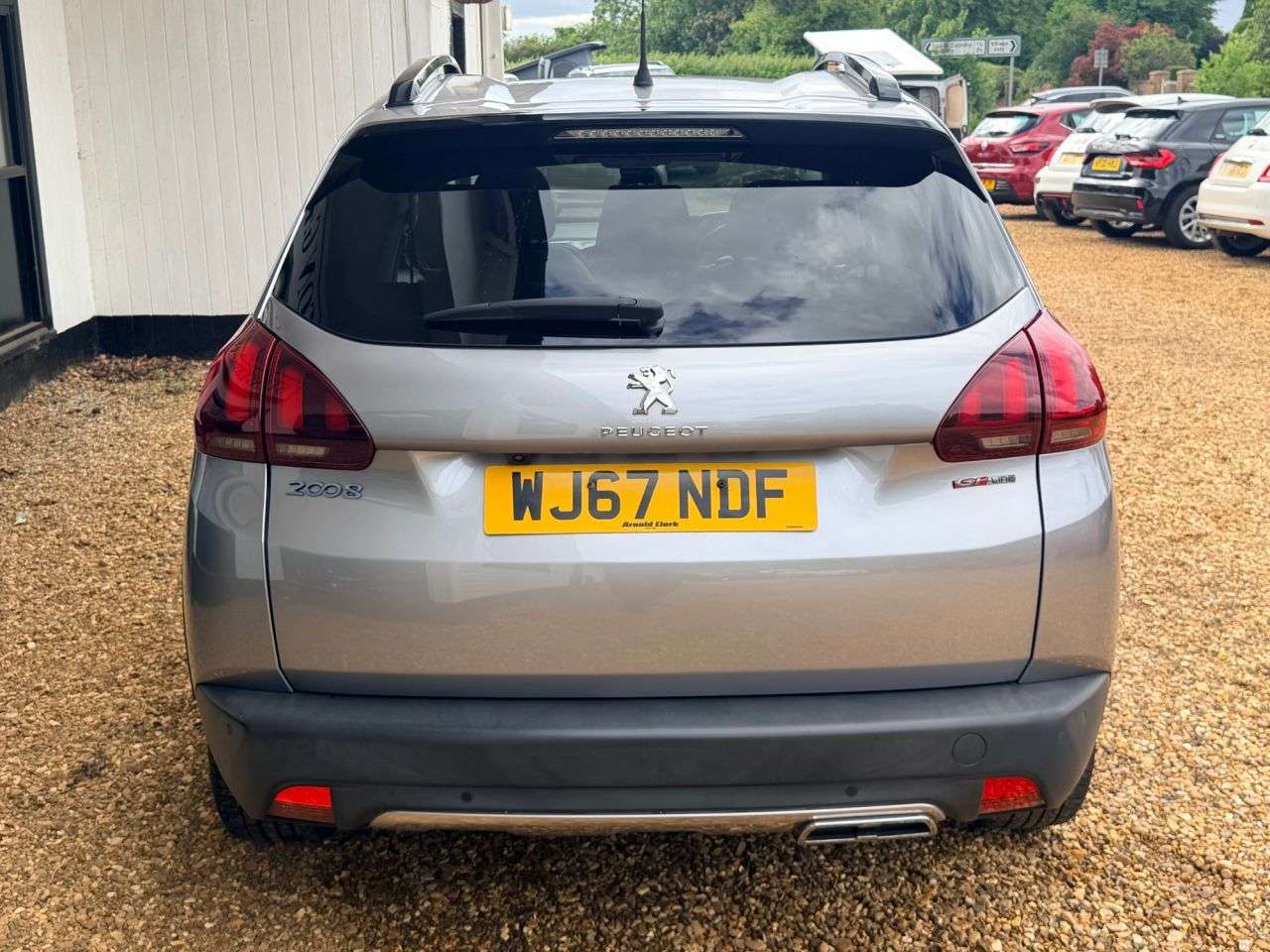 2017 PEUGEOT 2008 2017 PEUGEOT 2008
