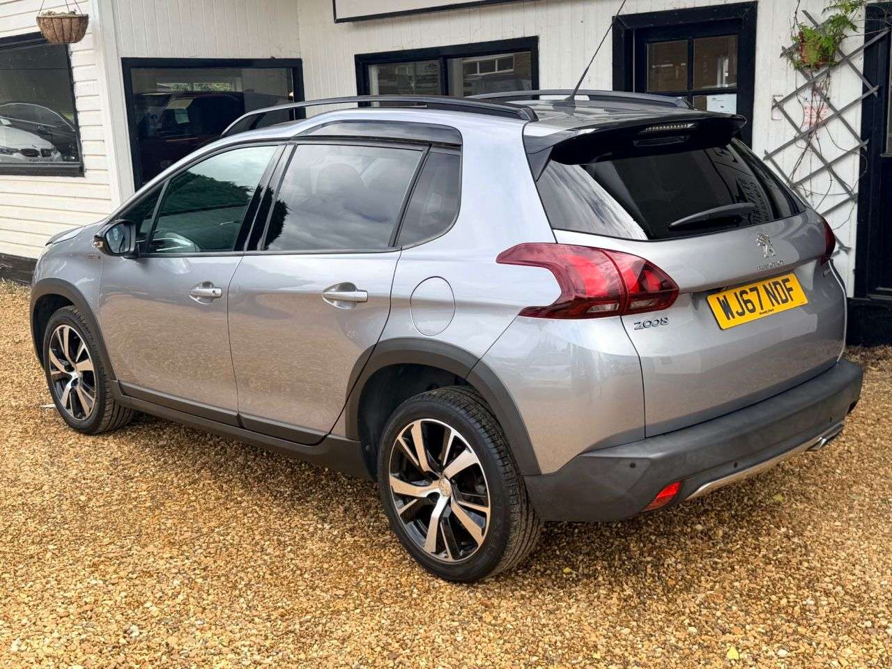 2017 PEUGEOT 2008 2017 PEUGEOT 2008