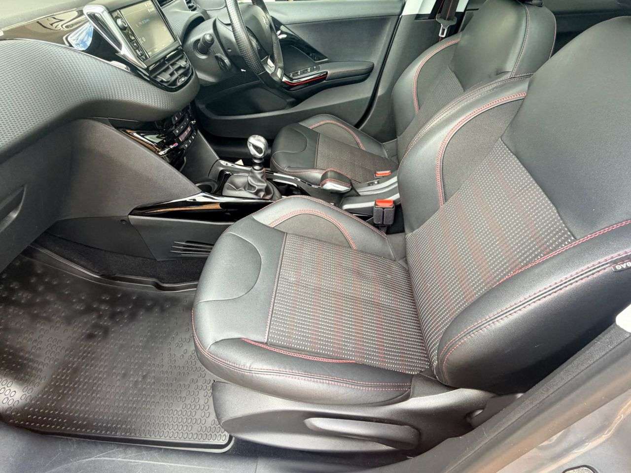 2017 PEUGEOT 2008 2017 PEUGEOT 2008