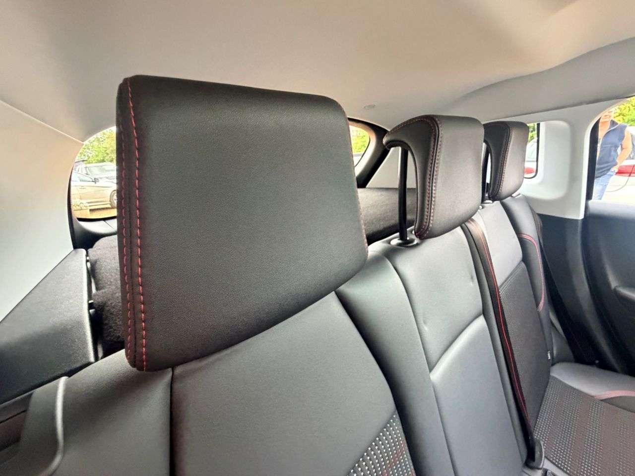 2017 PEUGEOT 2008 2017 PEUGEOT 2008