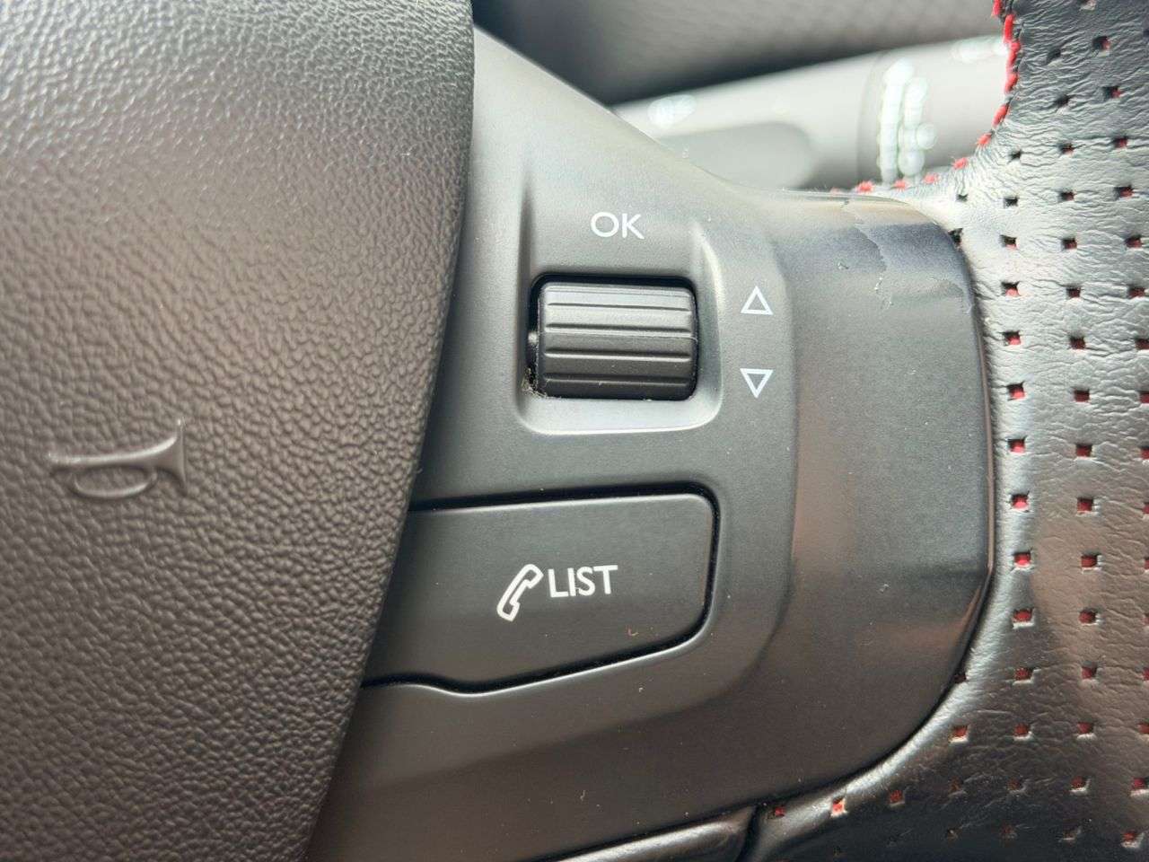 2017 PEUGEOT 2008 2017 PEUGEOT 2008