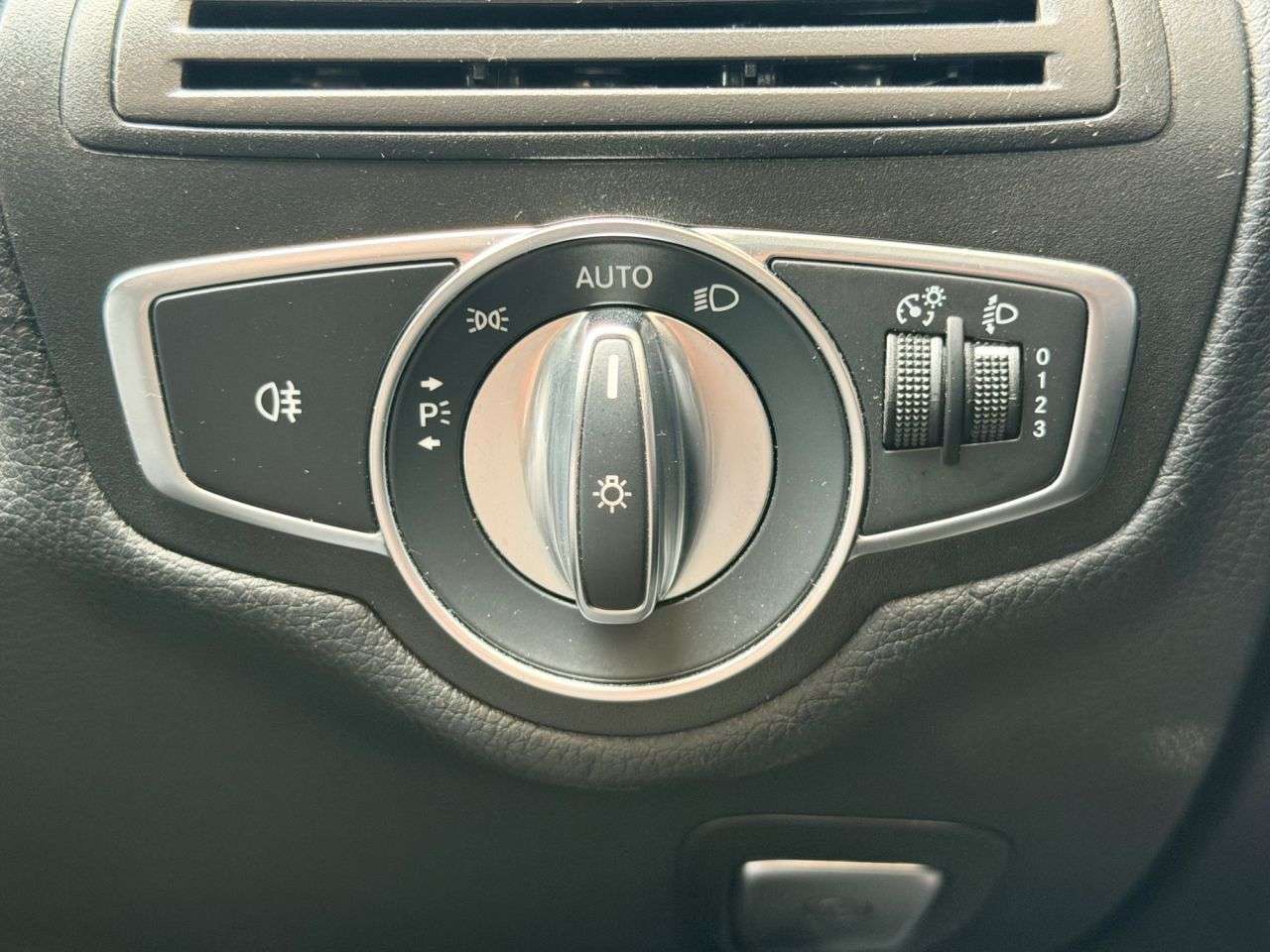 2018 MERCEDES-BENZ C-CLASS 2018 MERCEDES-BENZ C-CLASS
