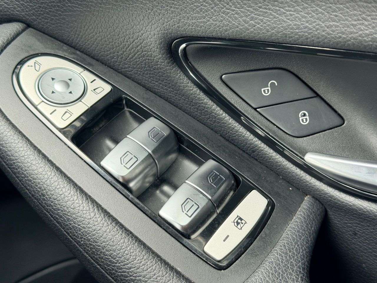 2018 MERCEDES-BENZ C-CLASS 2018 MERCEDES-BENZ C-CLASS