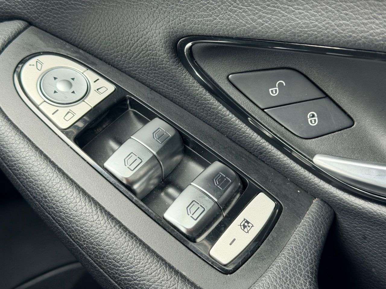 2018 MERCEDES-BENZ C-CLASS 2018 MERCEDES-BENZ C-CLASS