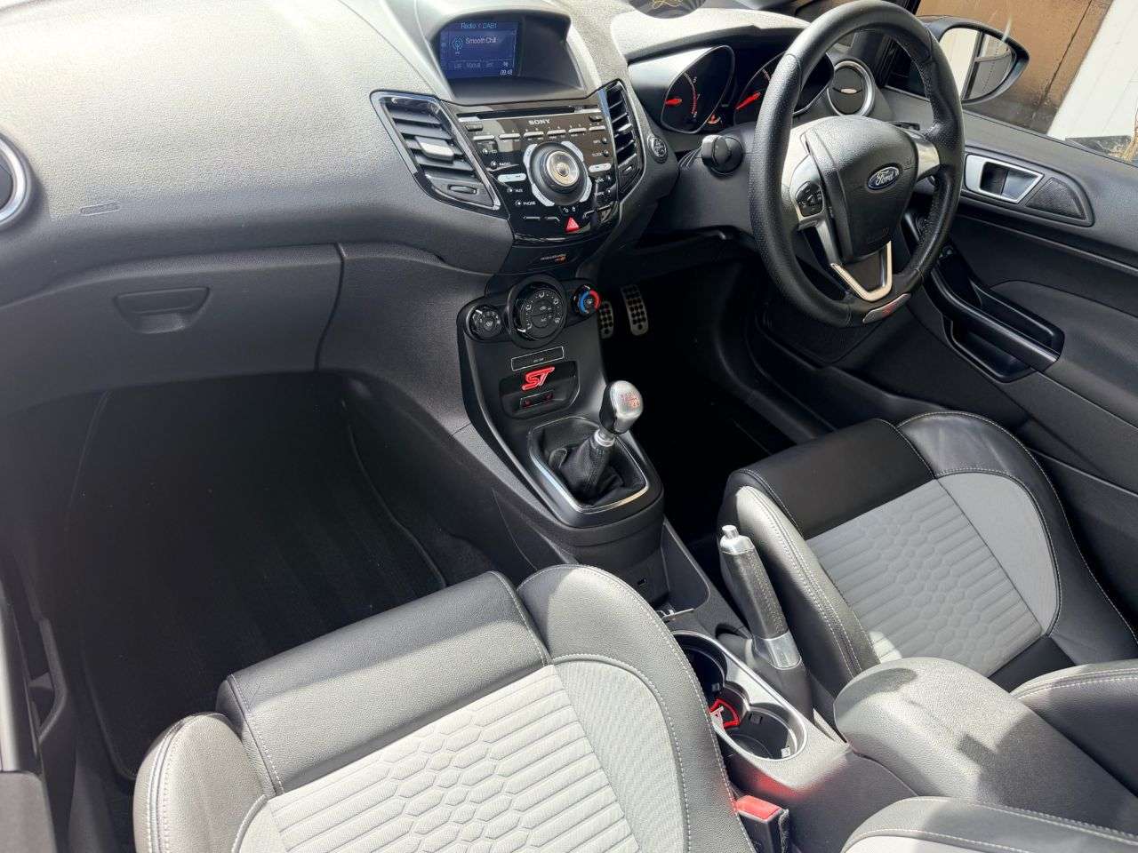 A 2013 FORD FIESTA 1.6T EcoBoost ST-2 Hatchback 3dr Petrol Manual Euro 5 (182 ps) A 2013 FORD FIESTA 1.6T EcoBoost ST-2 Hatchback 3dr Petrol Manual Euro 5 (182 ps)