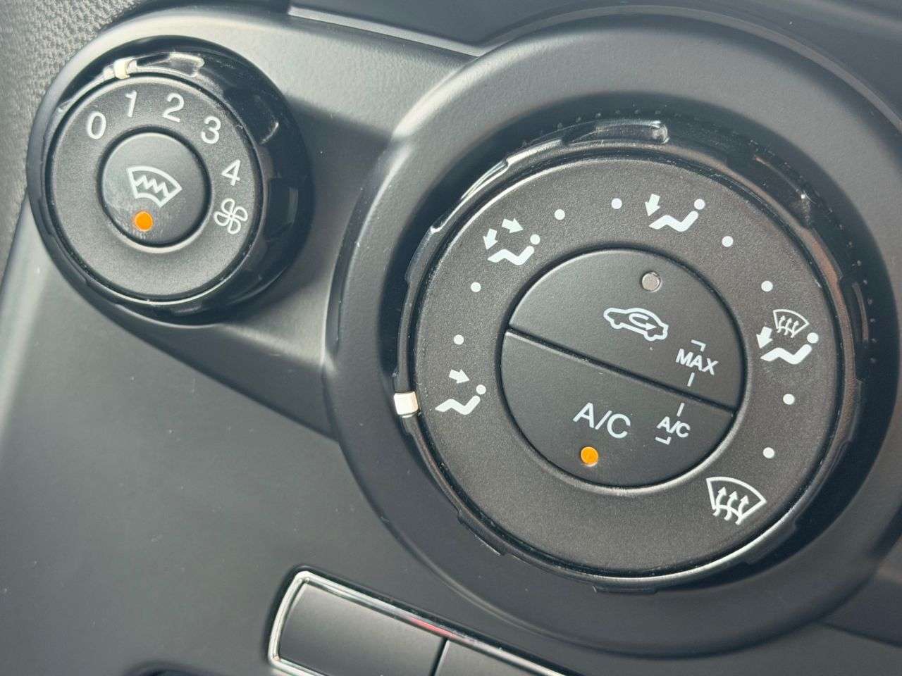 2013 FORD FIESTA 2013 FORD FIESTA