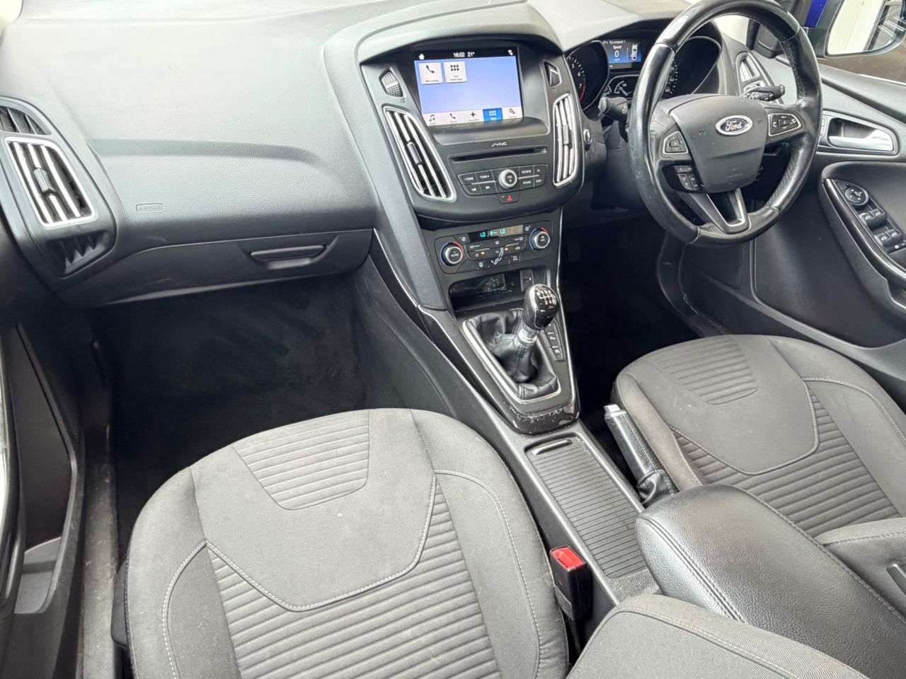 A 2017 FORD FOCUS 1.0T EcoBoost Titanium Hatchback 5dr Petrol Manual Euro 6 (s/s) (125 ps) A 2017 FORD FOCUS 1.0T EcoBoost Titanium Hatchback 5dr Petrol Manual Euro 6 (s/s) (125 ps)