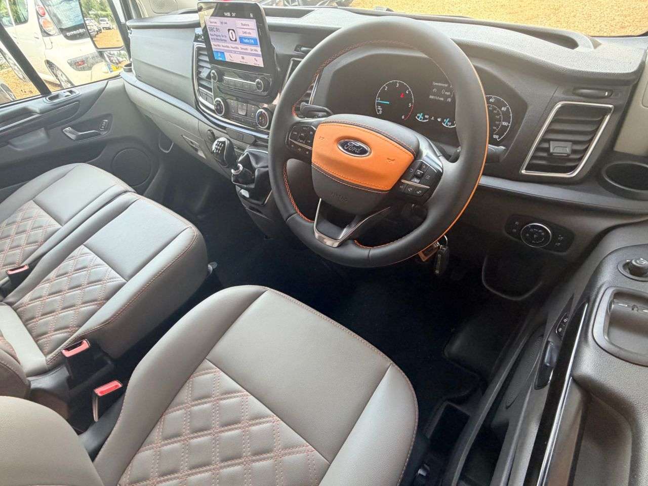 A 2022 FORD TRANSIT CUSTOM 2.0 300 EcoBlue Limited Panel Van 5dr Diesel Manual L2 H1 Euro 6 (s/s) (130 A 2022 FORD TRANSIT CUSTOM 2.0 300 EcoBlue Limited Panel Van 5dr Diesel Manual L2 H1 Euro 6 (s/s) (130