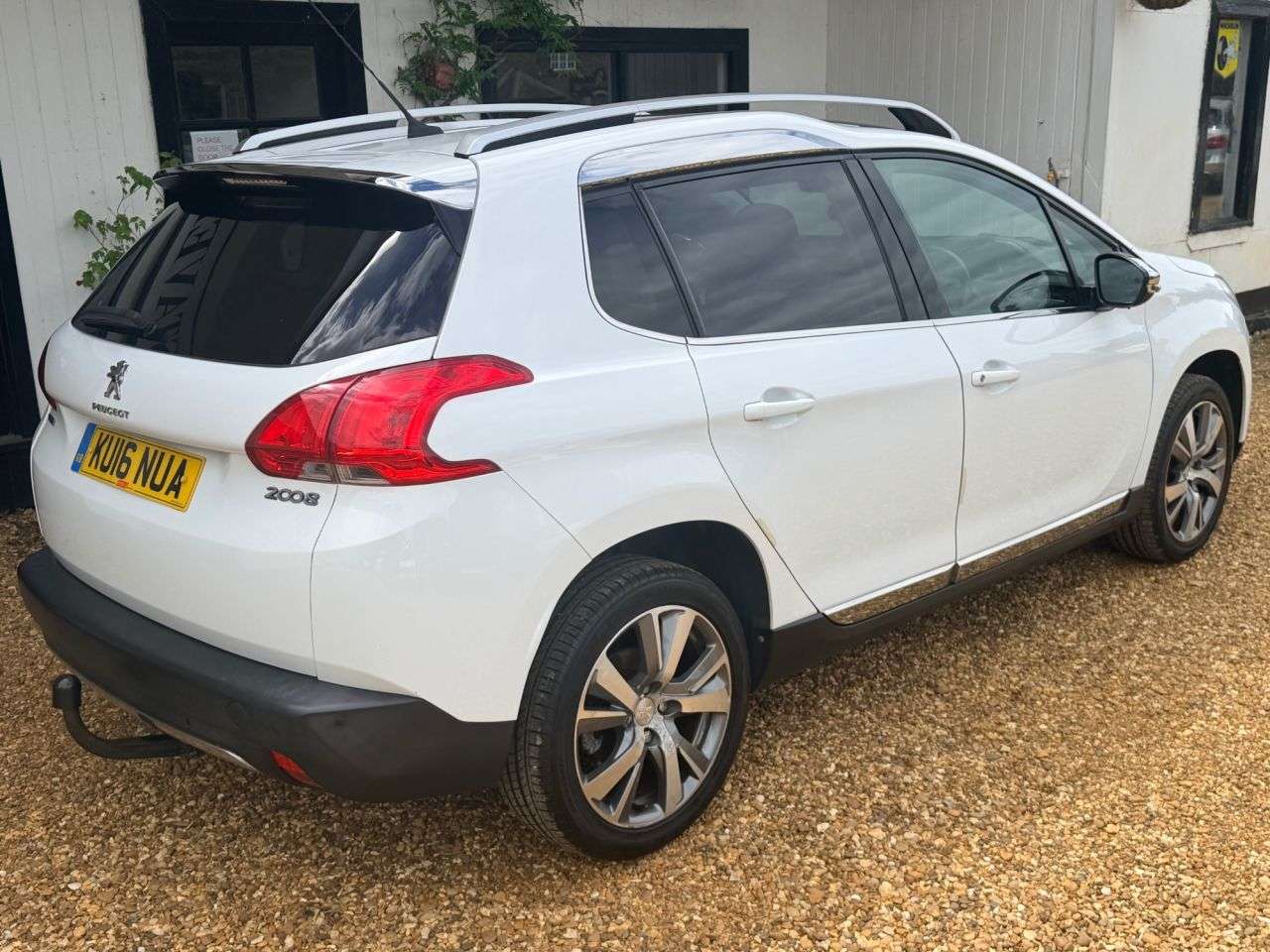 2016 PEUGEOT 2008 2016 PEUGEOT 2008