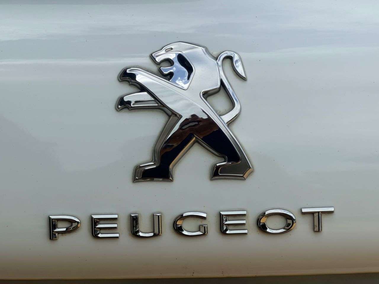 2016 PEUGEOT 2008 2016 PEUGEOT 2008