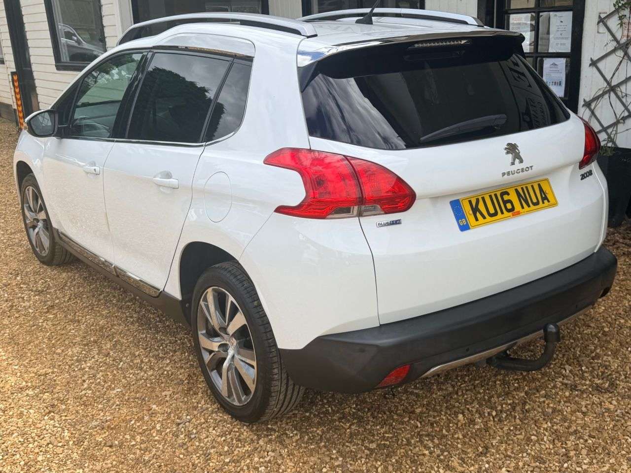 2016 PEUGEOT 2008 2016 PEUGEOT 2008