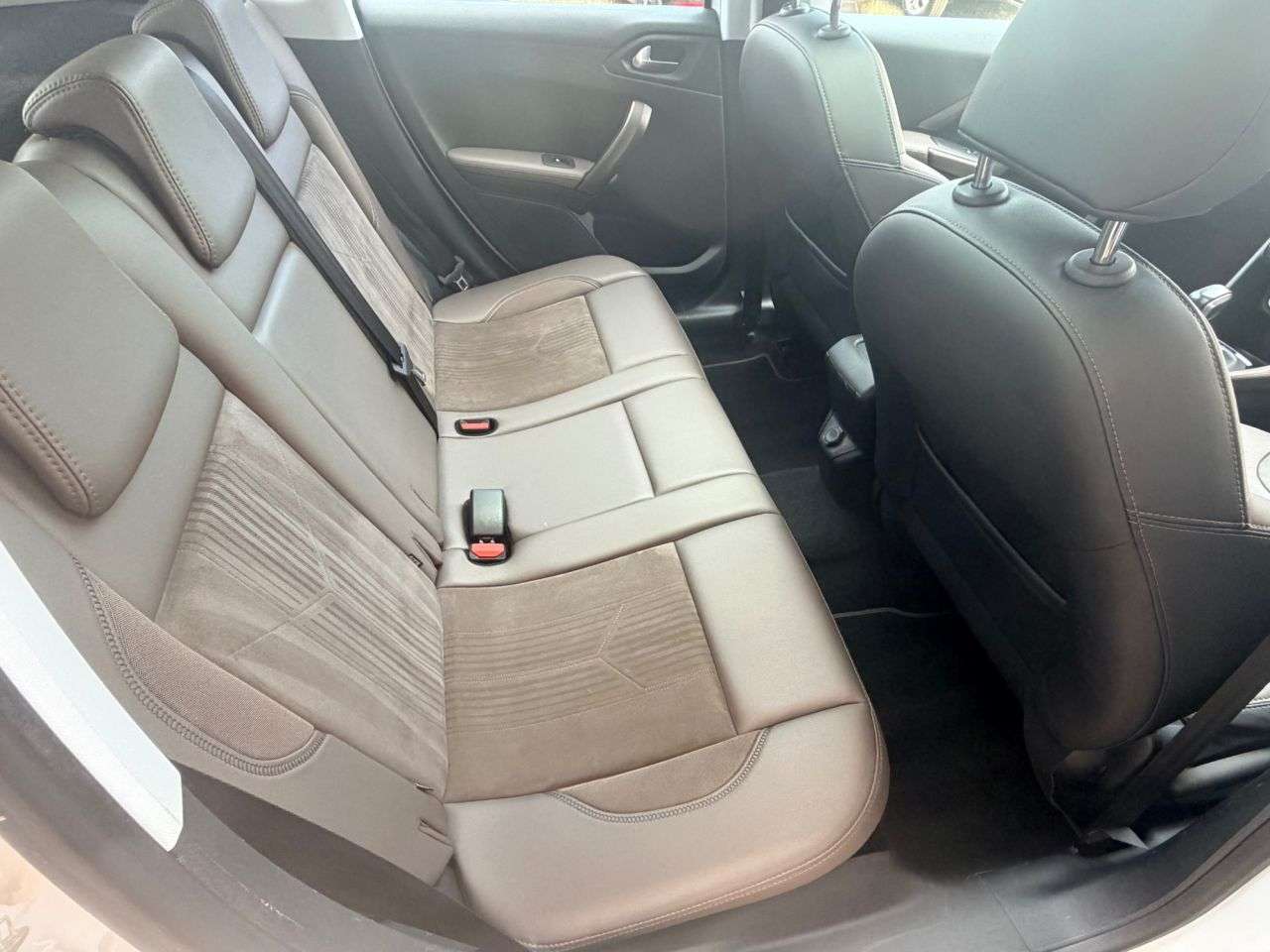 2016 PEUGEOT 2008 2016 PEUGEOT 2008