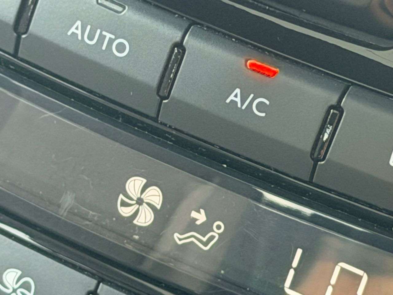 2016 PEUGEOT 2008 2016 PEUGEOT 2008