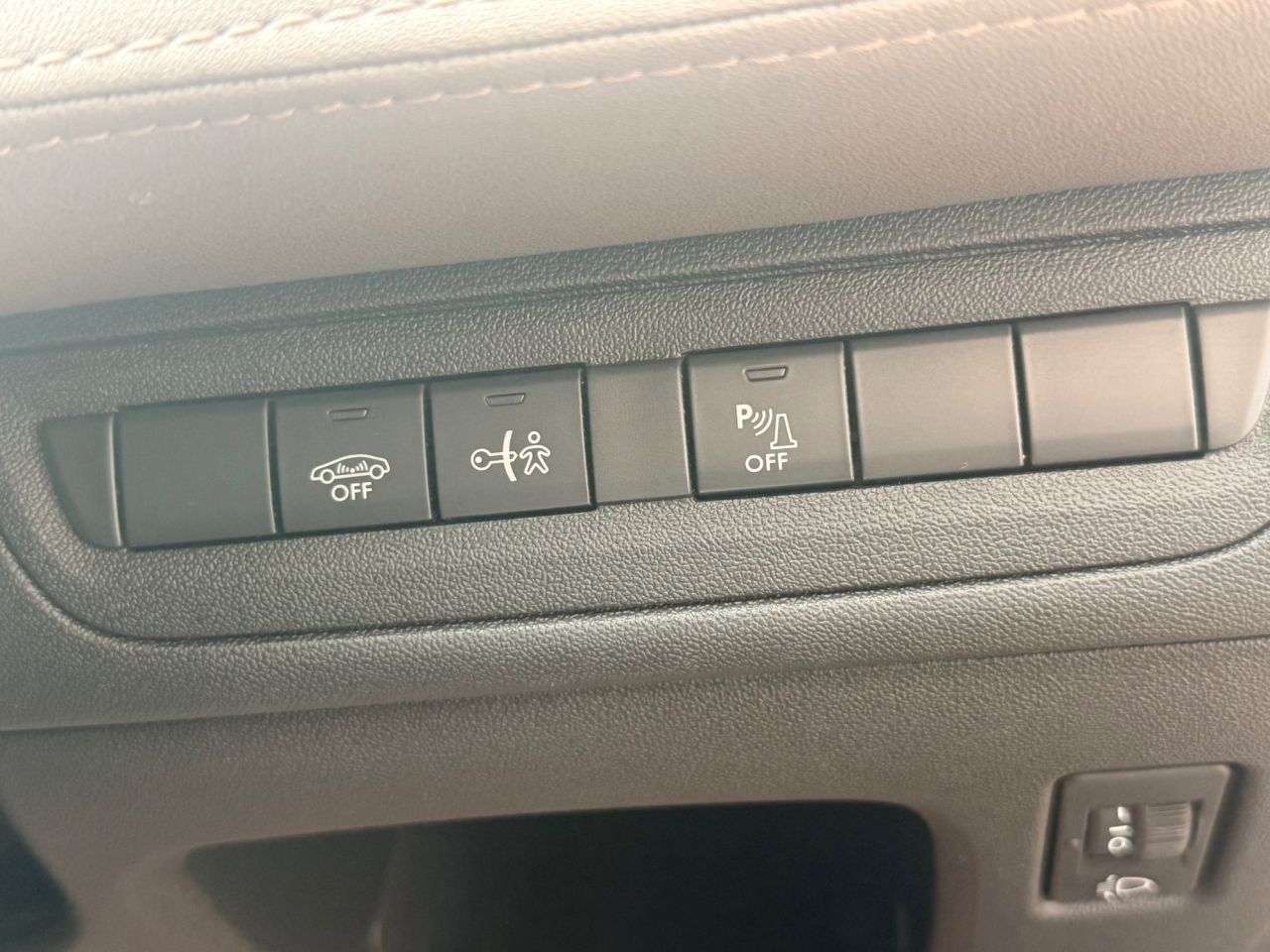 2016 PEUGEOT 2008 2016 PEUGEOT 2008
