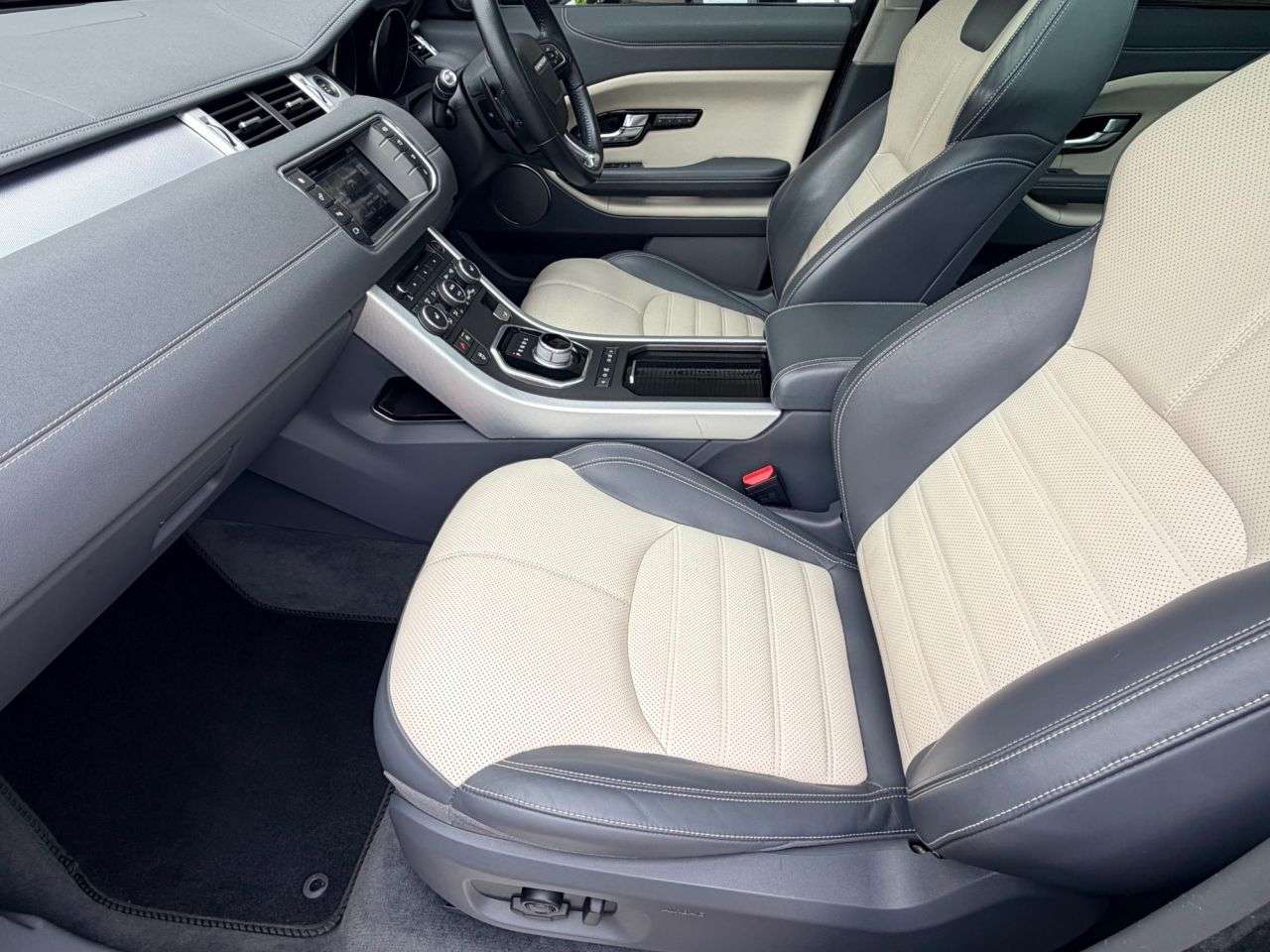 2015 LAND ROVER RANGE ROVER EVOQUE 2015 LAND ROVER RANGE ROVER EVOQUE