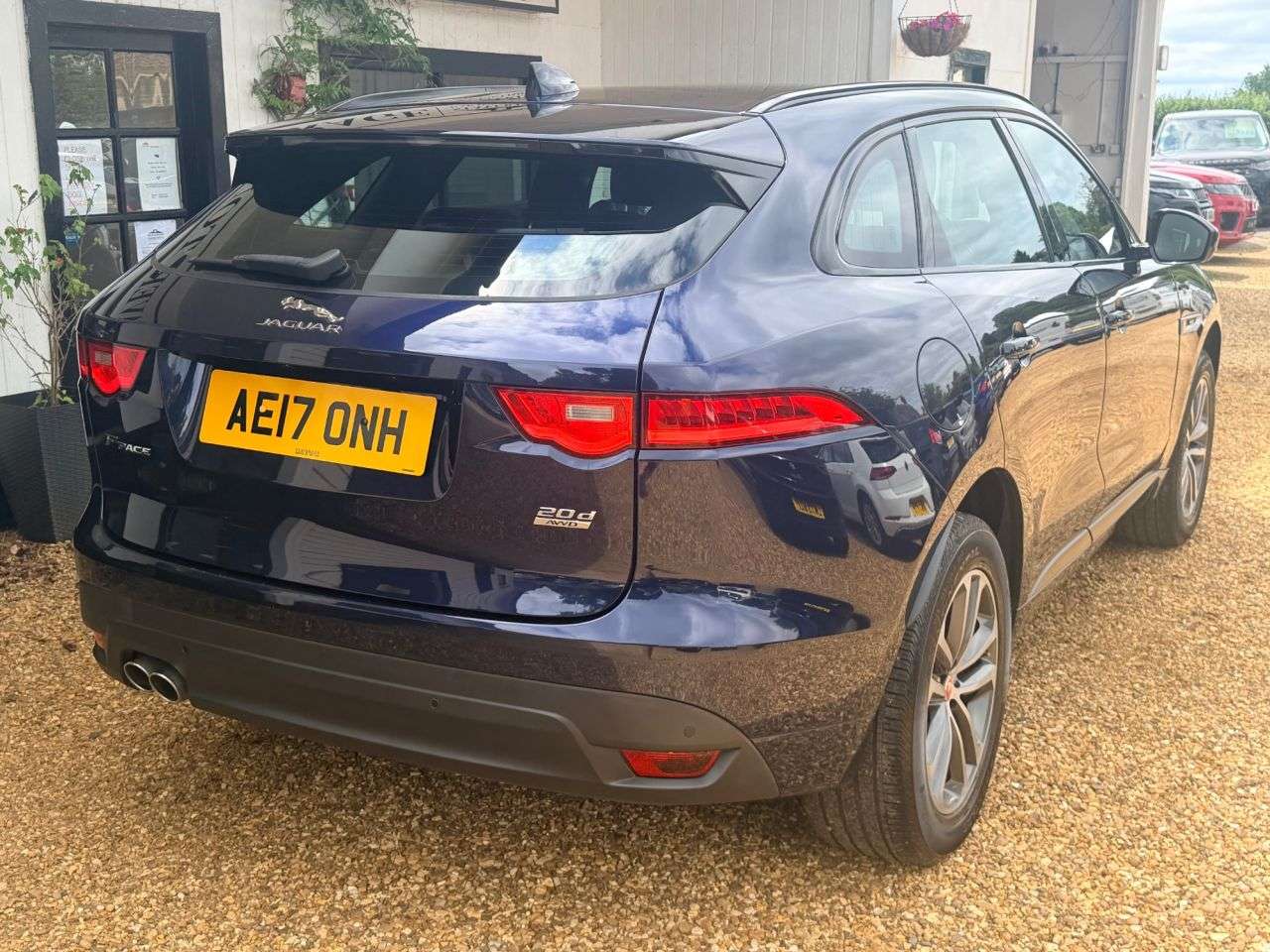 2017 JAGUAR F-PACE 2017 JAGUAR F-PACE