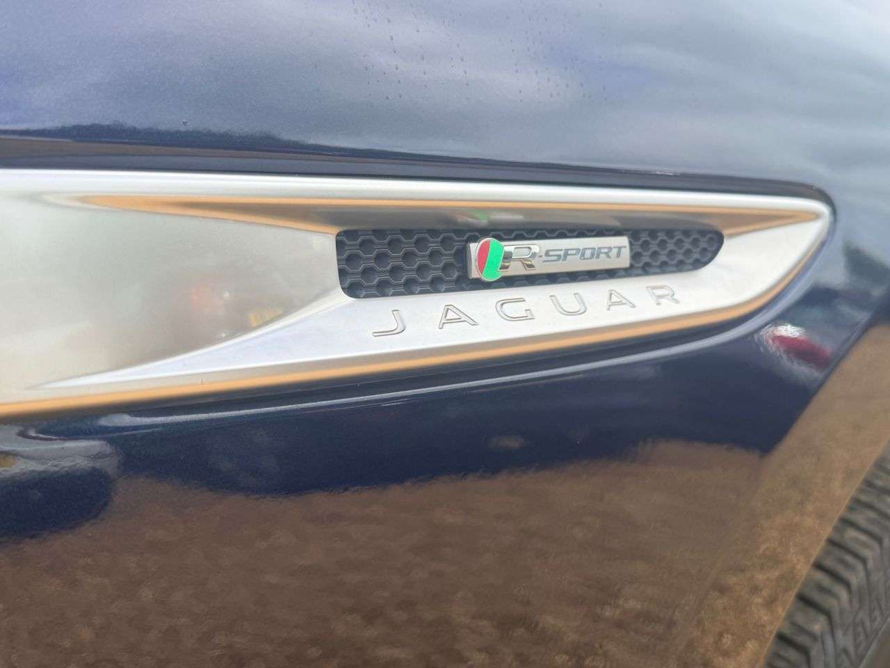 2017 JAGUAR F-PACE 2017 JAGUAR F-PACE
