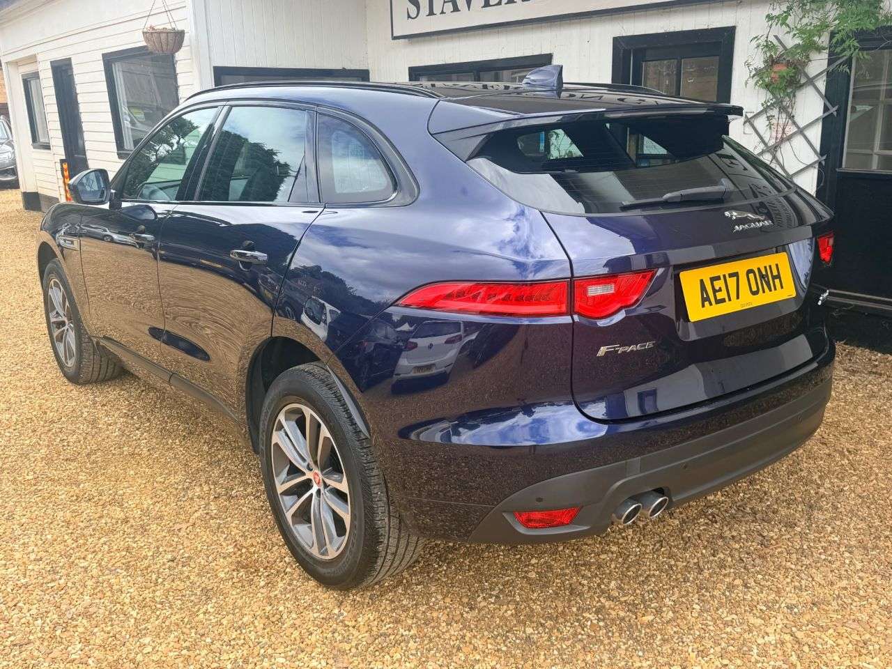 2017 JAGUAR F-PACE 2017 JAGUAR F-PACE