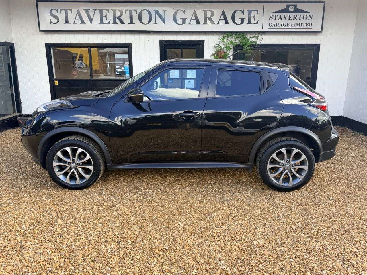 2017 NISSAN JUKE 2017 NISSAN JUKE