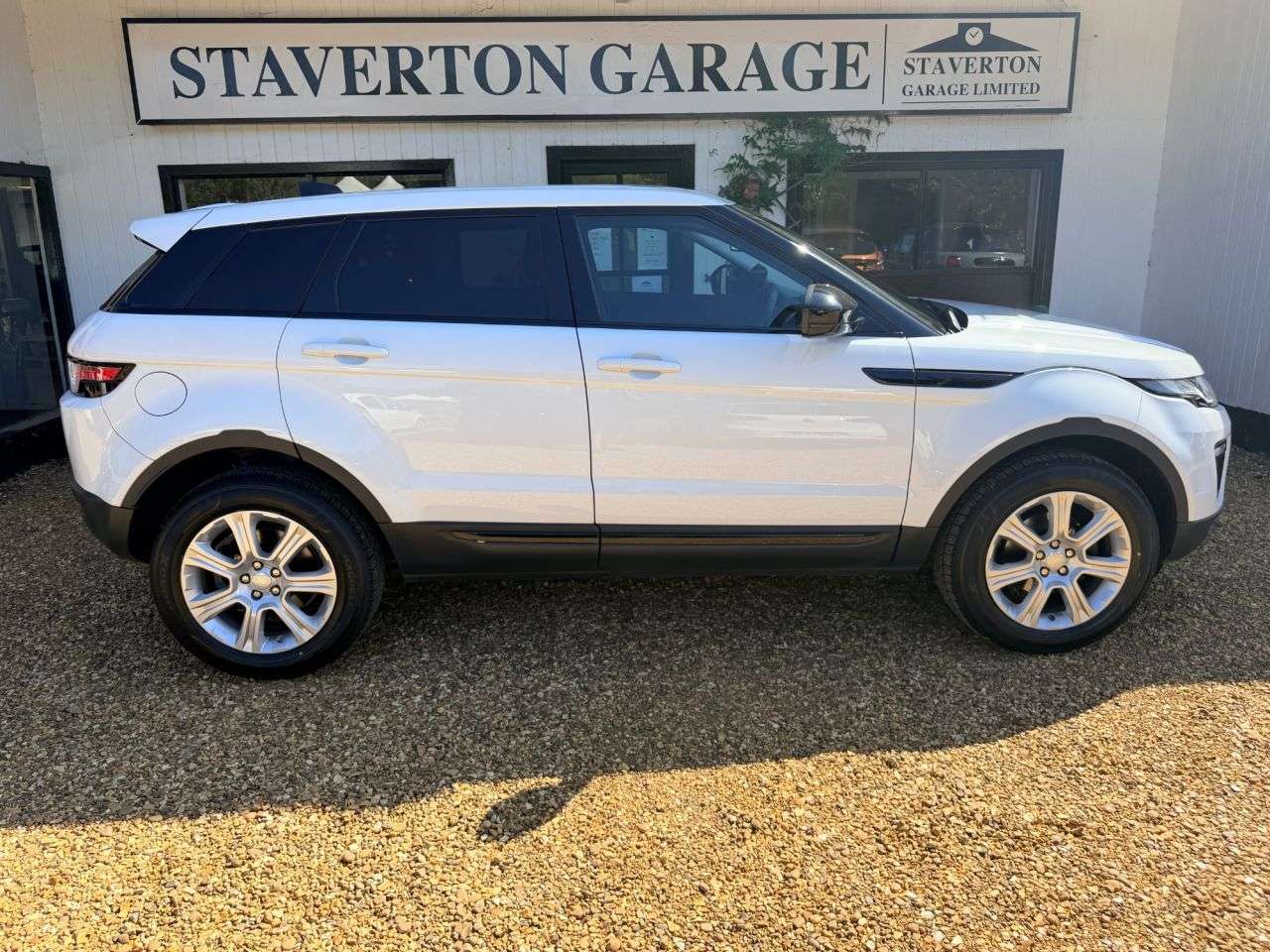 2018 LAND ROVER RANGE ROVER EVOQUE 2018 LAND ROVER RANGE ROVER EVOQUE