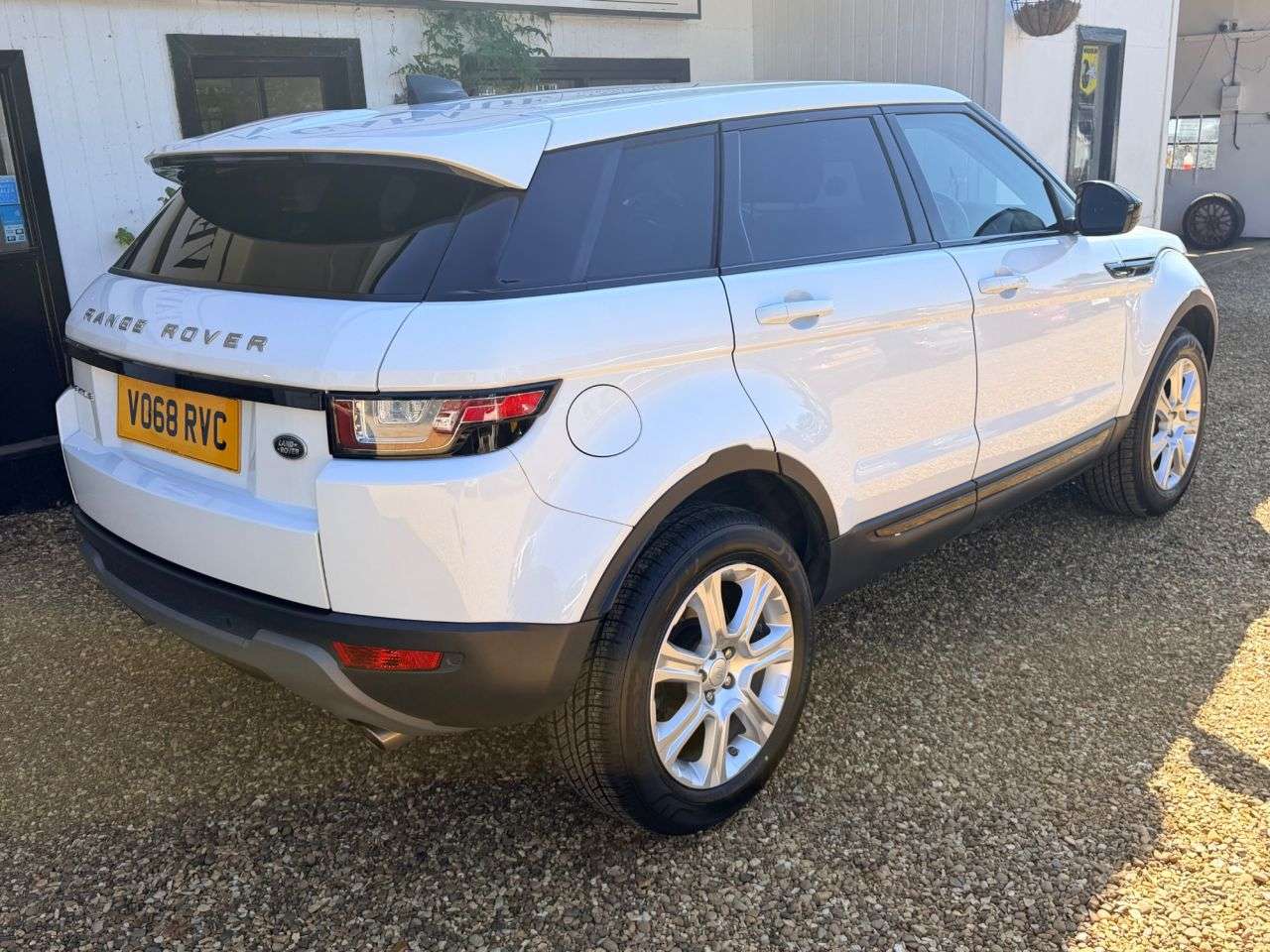2018 LAND ROVER RANGE ROVER EVOQUE 2018 LAND ROVER RANGE ROVER EVOQUE