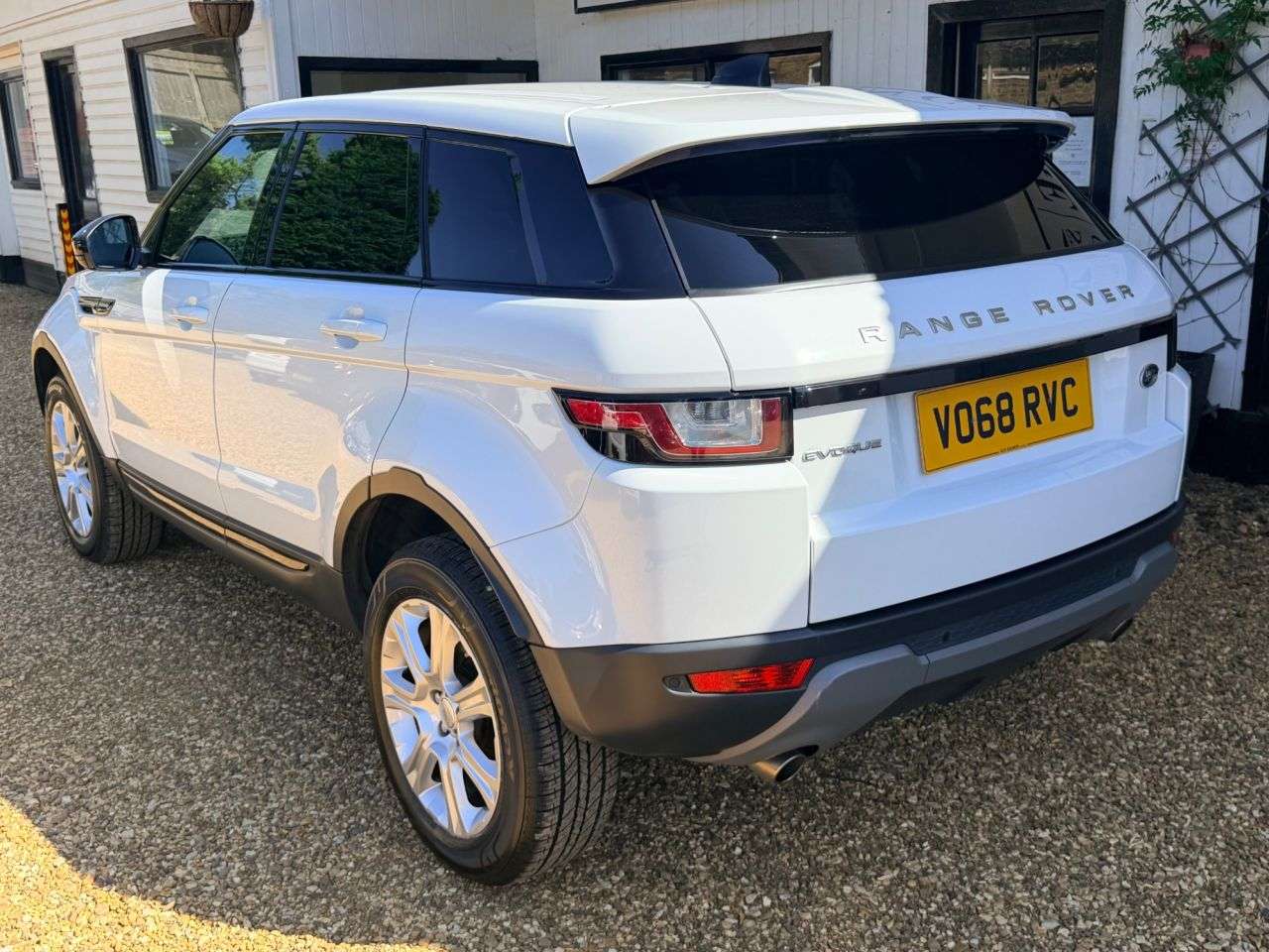 2018 LAND ROVER RANGE ROVER EVOQUE 2018 LAND ROVER RANGE ROVER EVOQUE