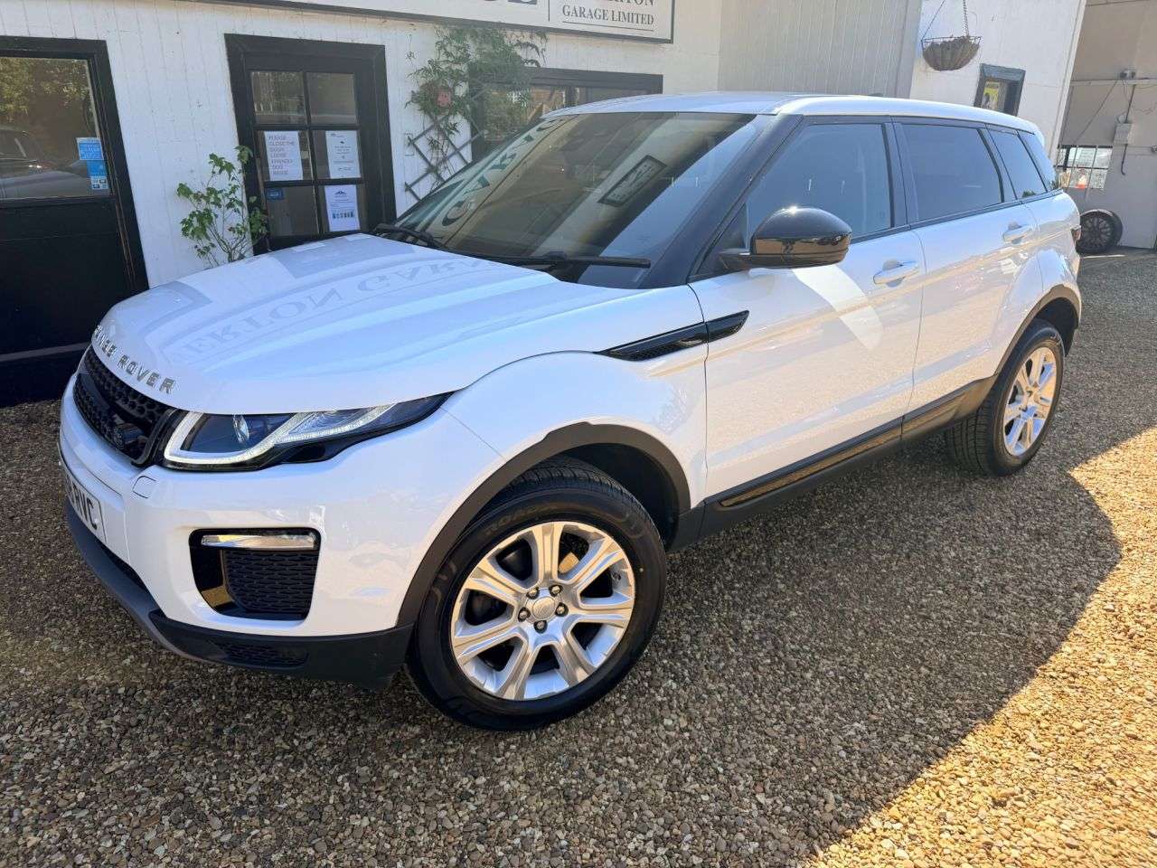 2018 LAND ROVER RANGE ROVER EVOQUE 2018 LAND ROVER RANGE ROVER EVOQUE