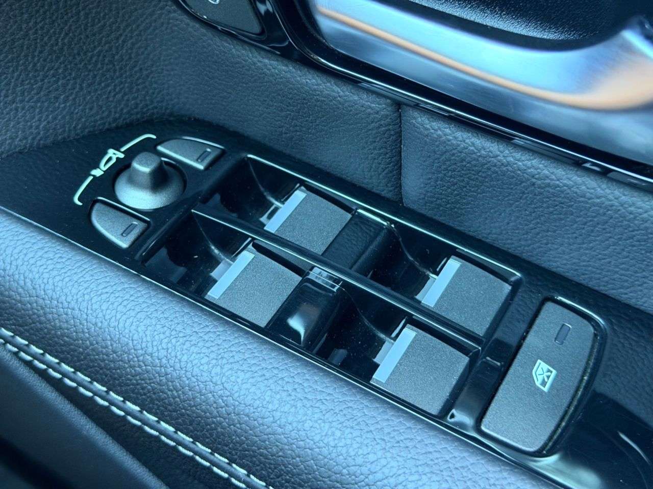 2018 LAND ROVER RANGE ROVER EVOQUE 2018 LAND ROVER RANGE ROVER EVOQUE