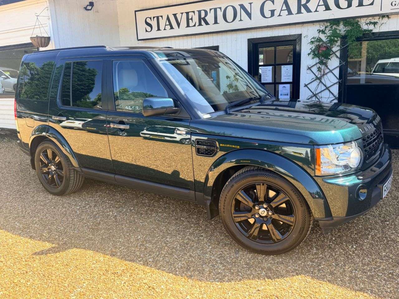 A 2013 LAND ROVER DISCOVERY 4 3.0 SD V6 HSE SUV 5dr Diesel Auto 4WD Euro 5 (255 bhp) A 2013 LAND ROVER DISCOVERY 4 3.0 SD V6 HSE SUV 5dr Diesel Auto 4WD Euro 5 (255 bhp)