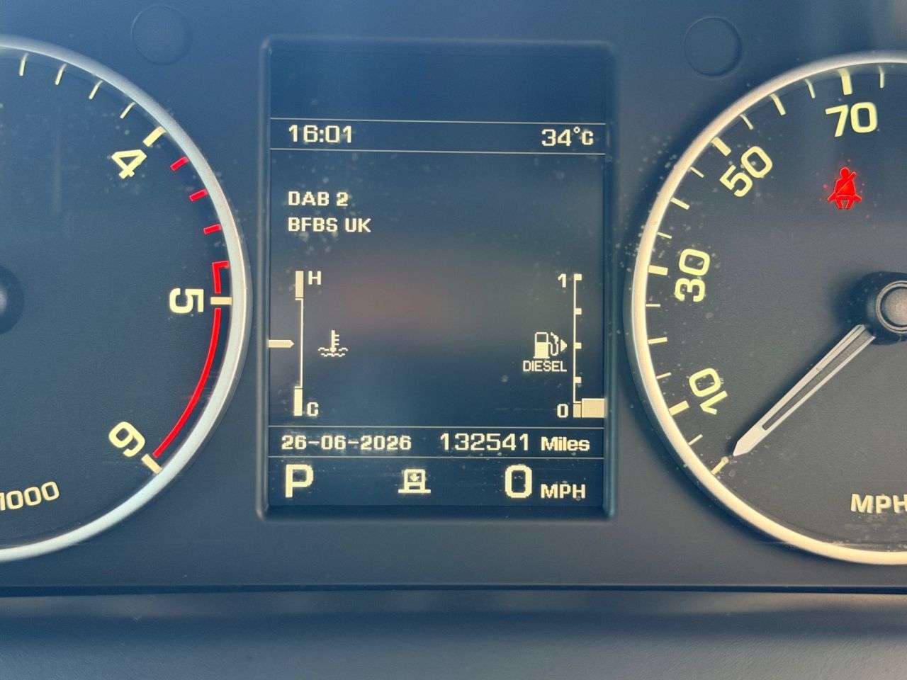 A 2013 LAND ROVER DISCOVERY 4 3.0 SD V6 HSE SUV 5dr Diesel Auto 4WD Euro 5 (255 bhp) A 2013 LAND ROVER DISCOVERY 4 3.0 SD V6 HSE SUV 5dr Diesel Auto 4WD Euro 5 (255 bhp)
