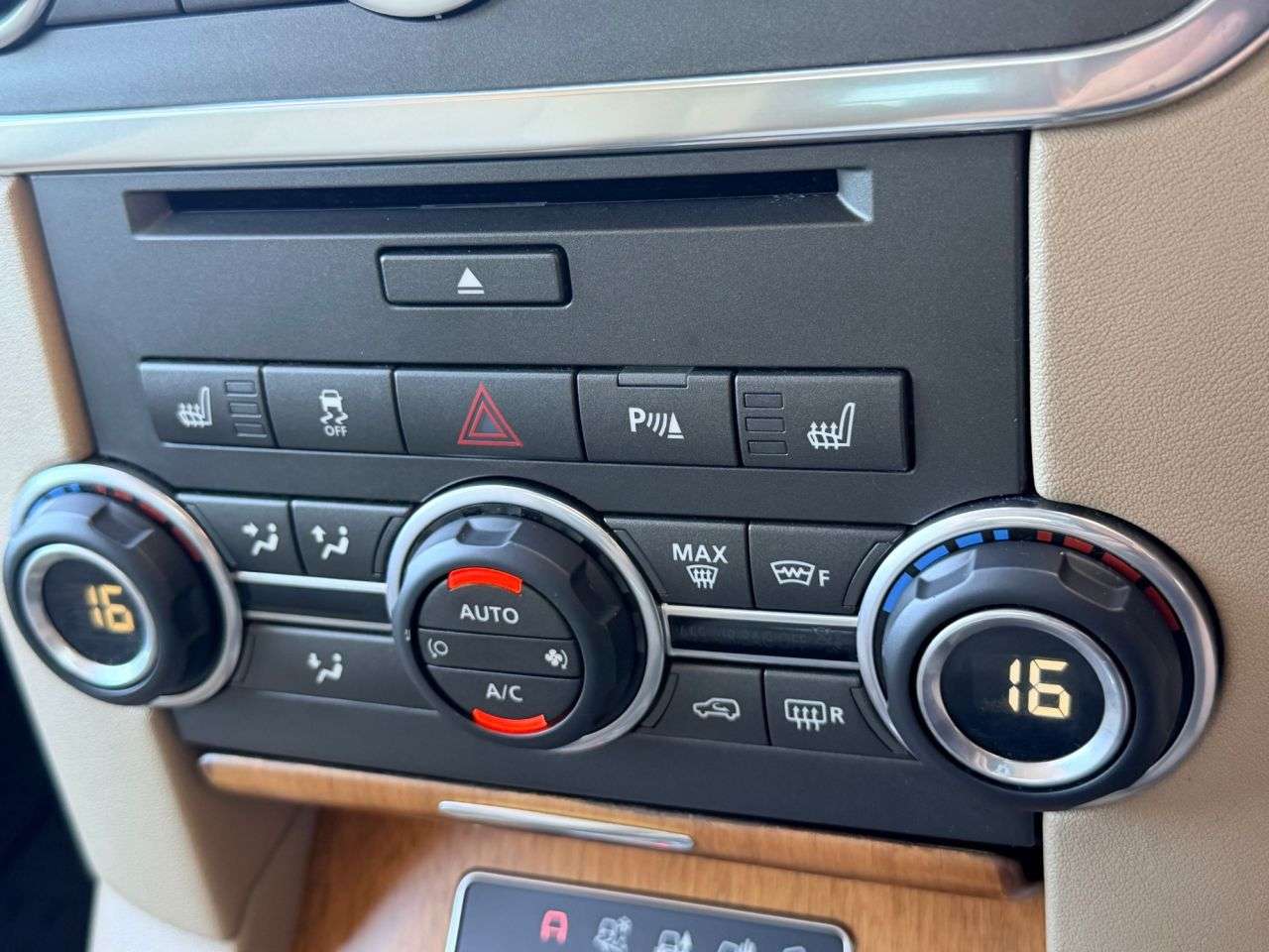 2013 LAND ROVER DISCOVERY 4 2013 LAND ROVER DISCOVERY 4