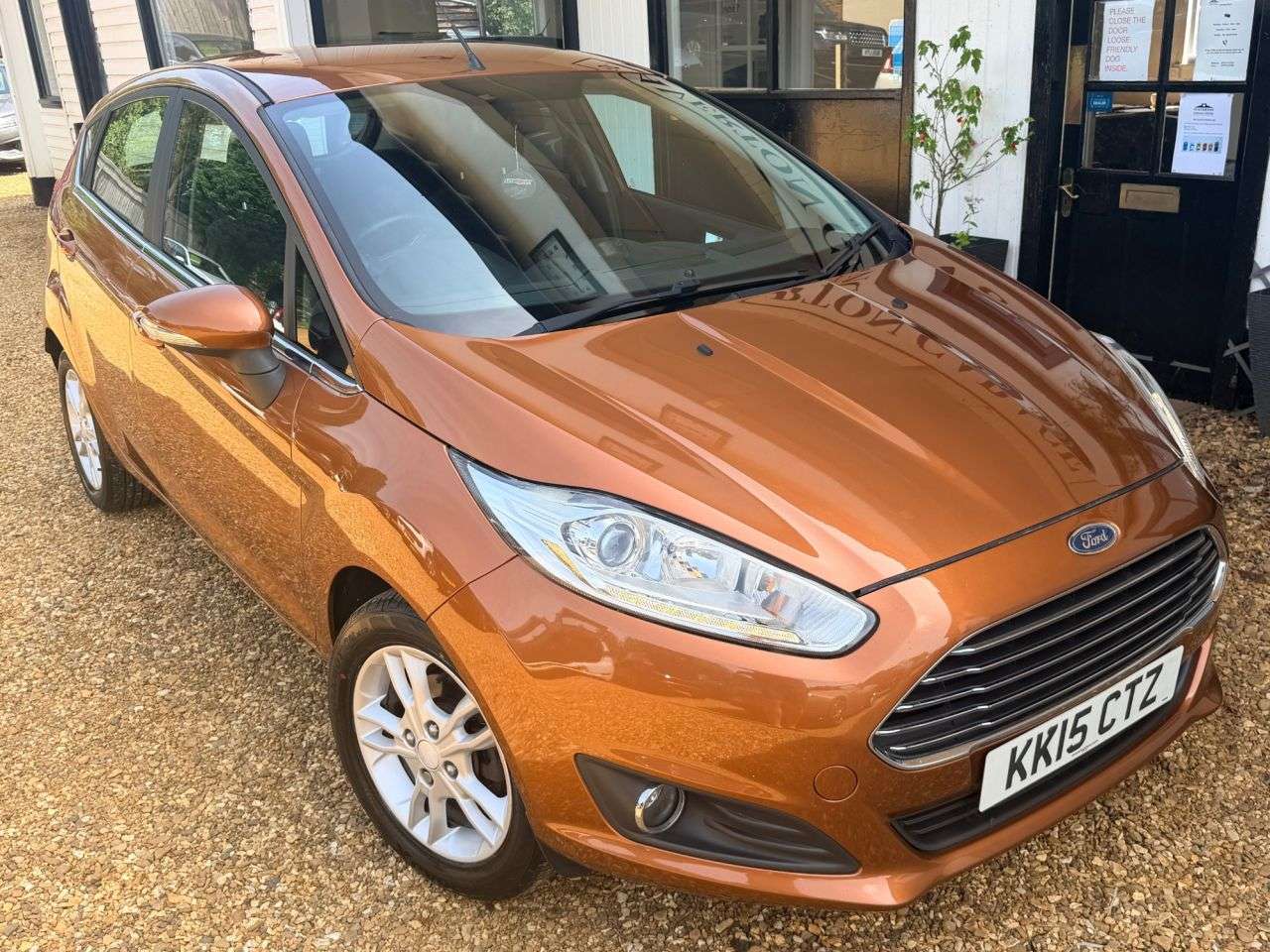 A 2015 FORD FIESTA 1.0T EcoBoost Zetec Hatchback 5dr Petrol Manual Euro 6 (s/s) (100 ps) A 2015 FORD FIESTA 1.0T EcoBoost Zetec Hatchback 5dr Petrol Manual Euro 6 (s/s) (100 ps)