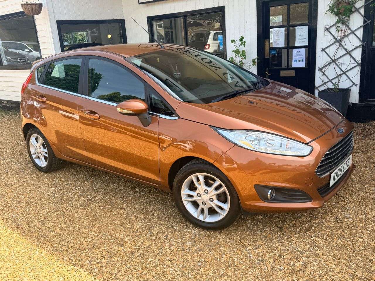A 2015 FORD FIESTA 1.0T EcoBoost Zetec Hatchback 5dr Petrol Manual Euro 6 (s/s) (100 ps) A 2015 FORD FIESTA 1.0T EcoBoost Zetec Hatchback 5dr Petrol Manual Euro 6 (s/s) (100 ps)
