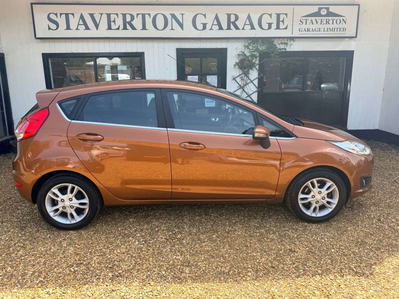 2015 FORD FIESTA 2015 FORD FIESTA
